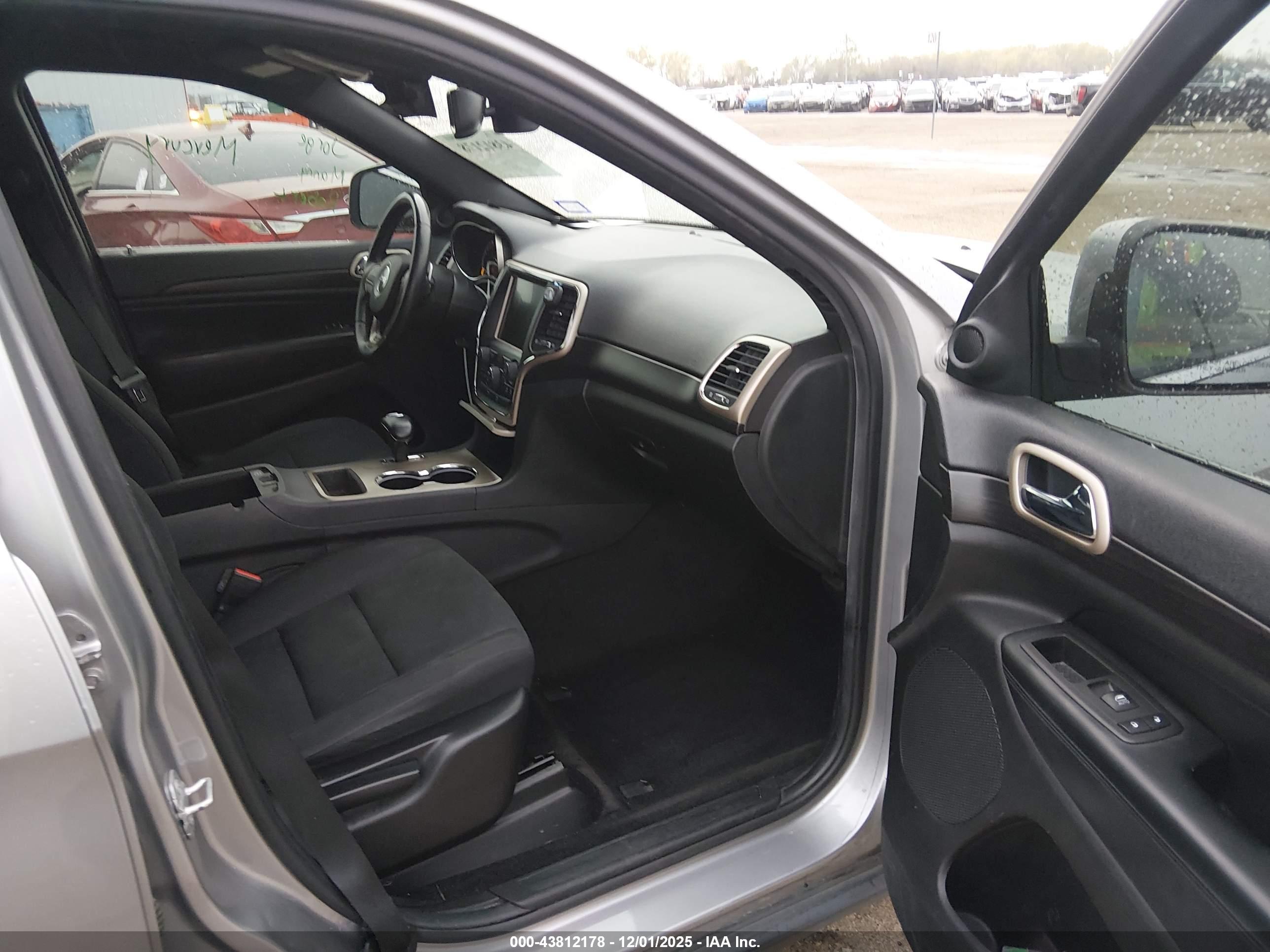 JEEP GRAND image 5