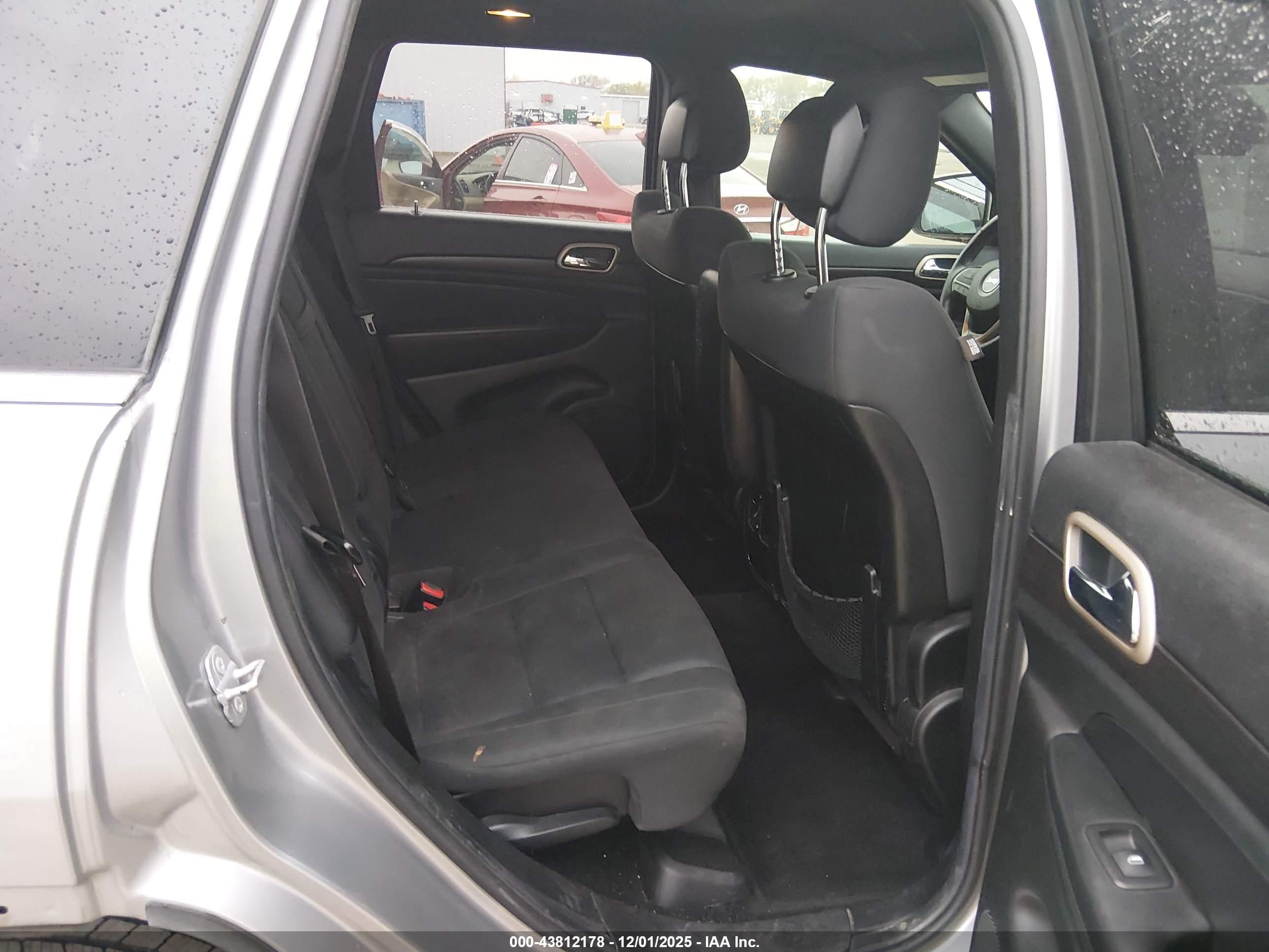 JEEP GRAND image 8