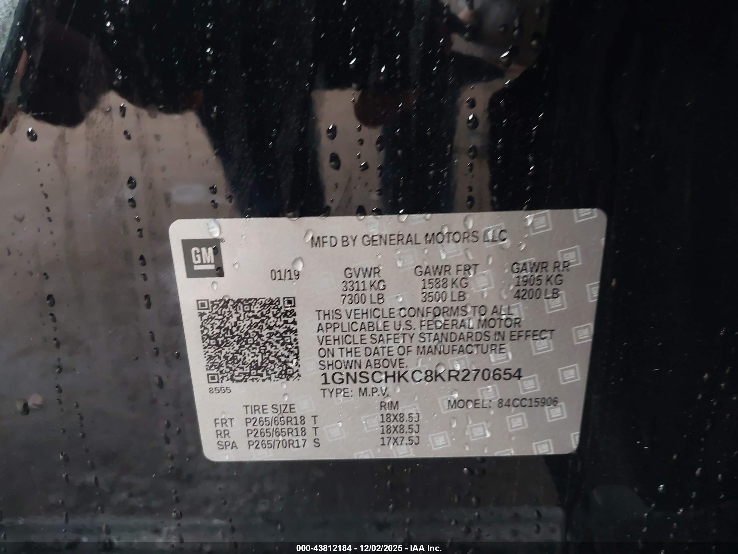 CHEVROLET SUBURBAN image 9