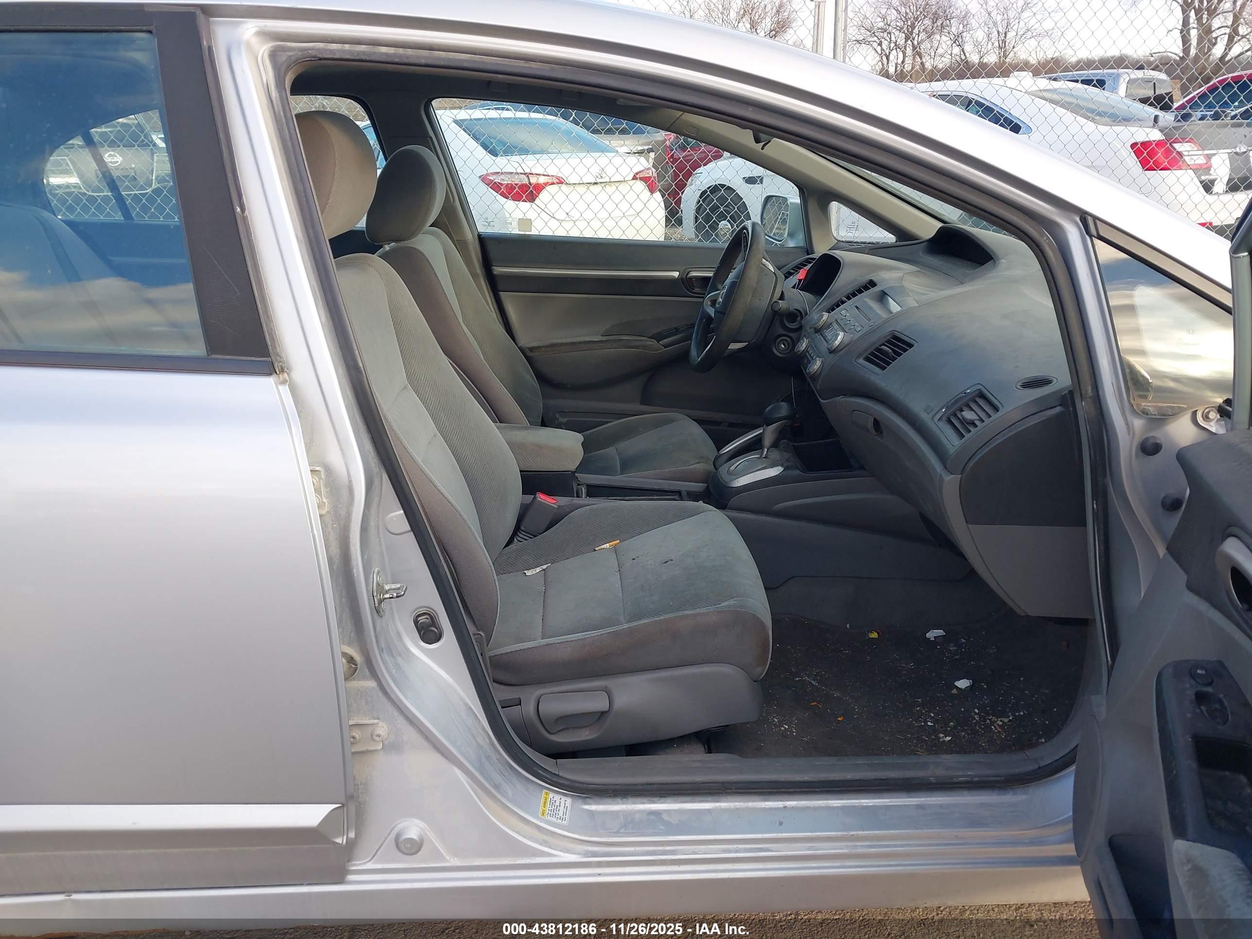 HONDA CIVIC image 5