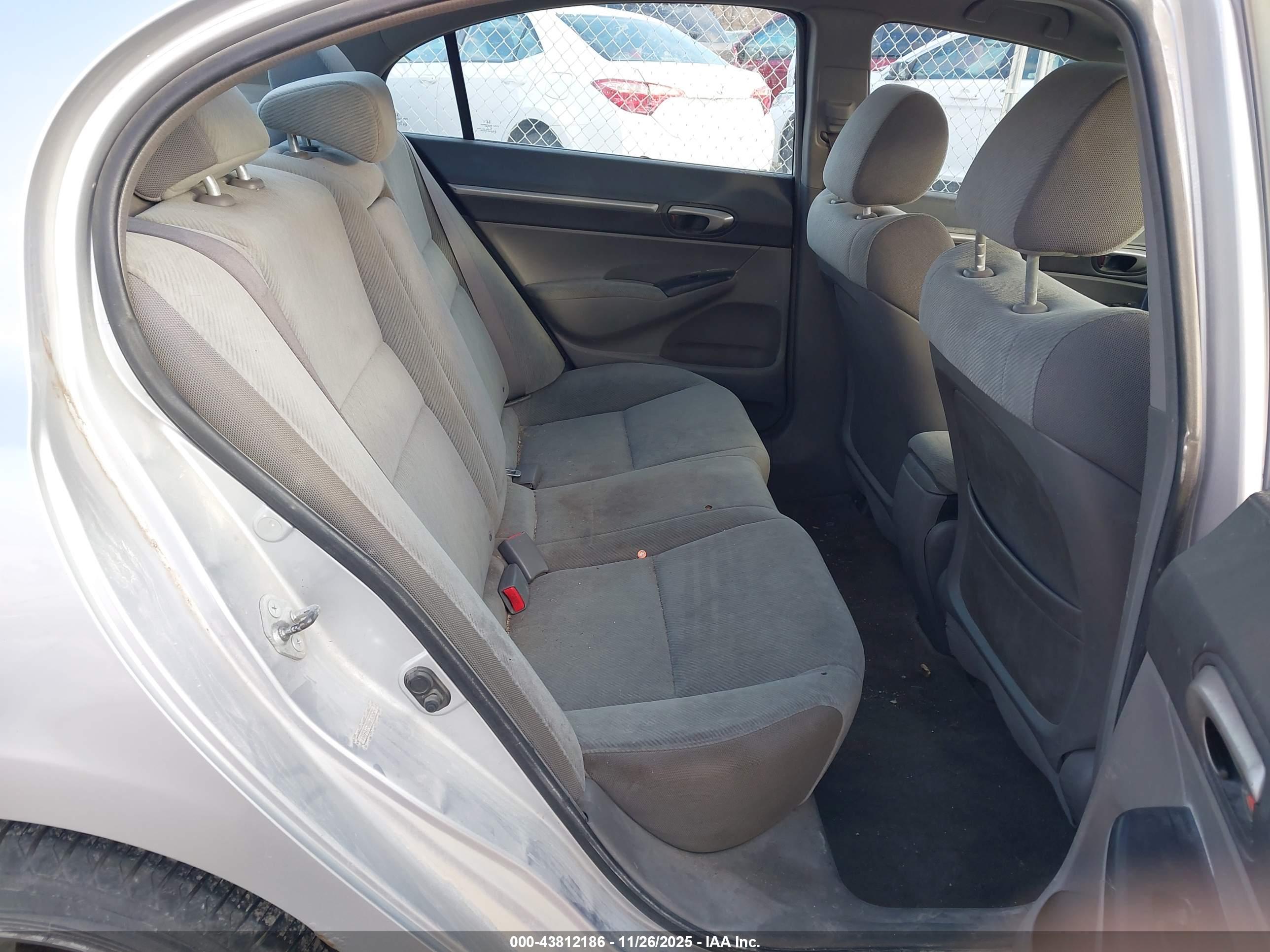HONDA CIVIC image 8