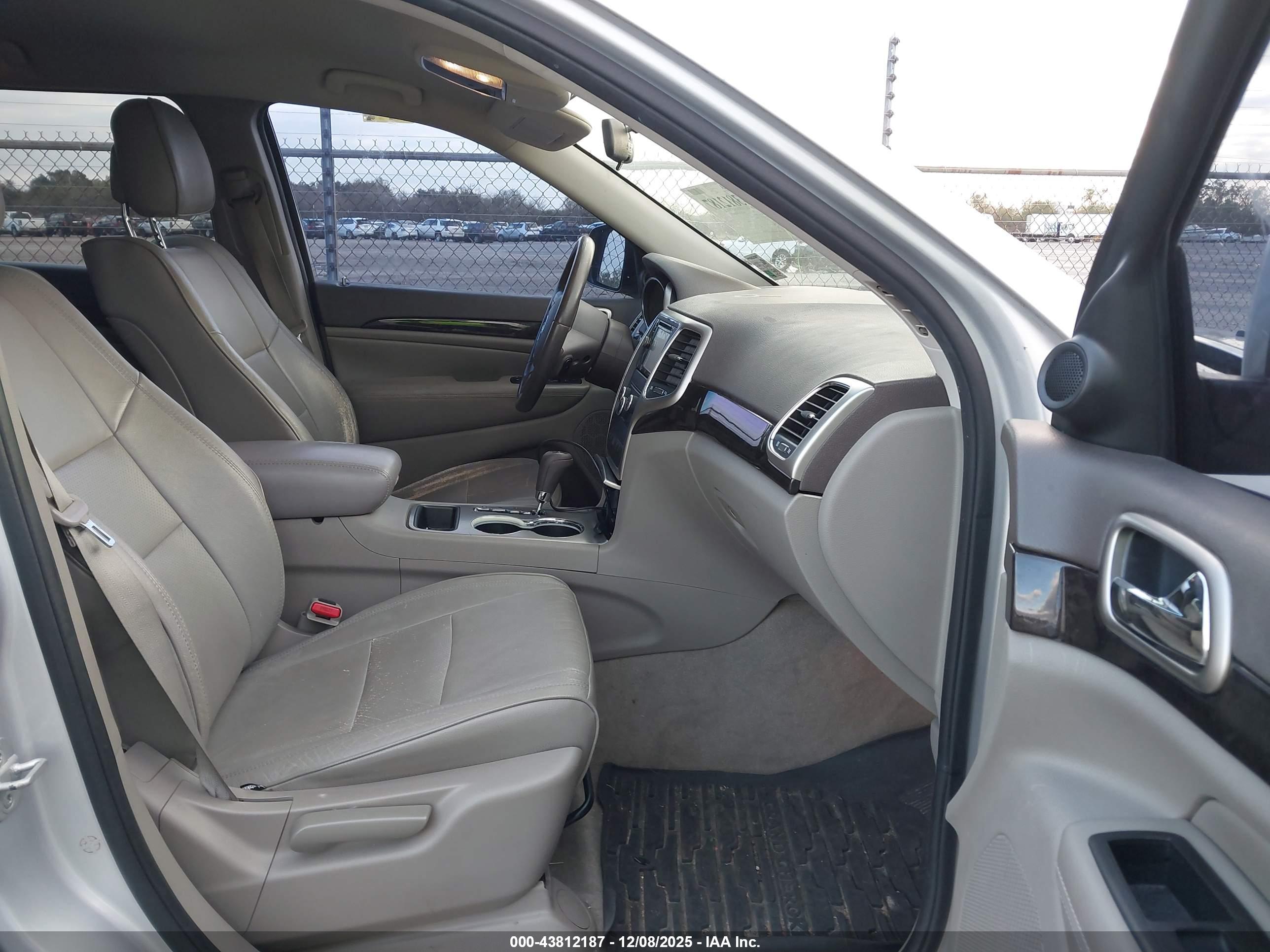 JEEP GRAND image 5