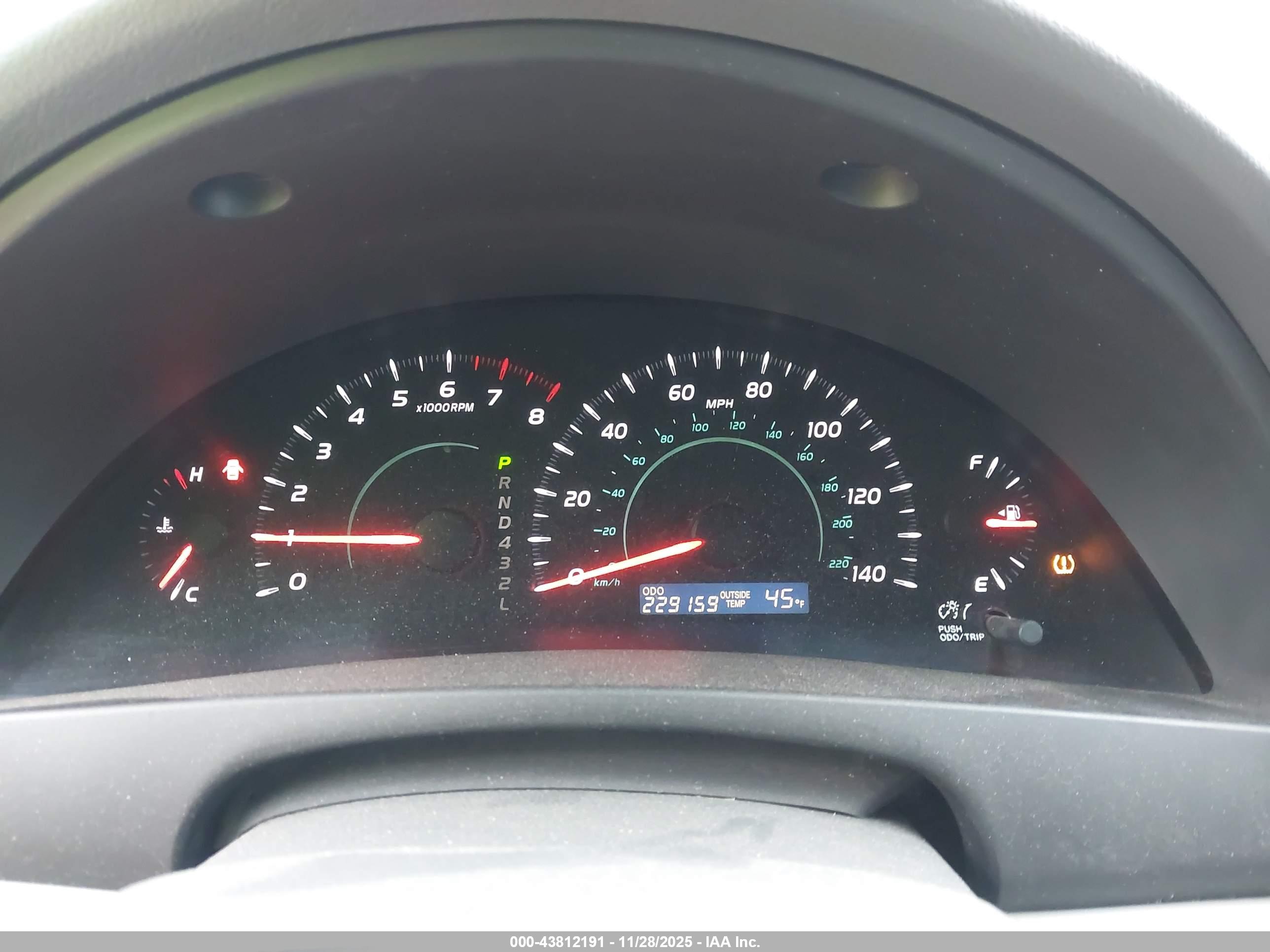 TOYOTA CAMRY image 7