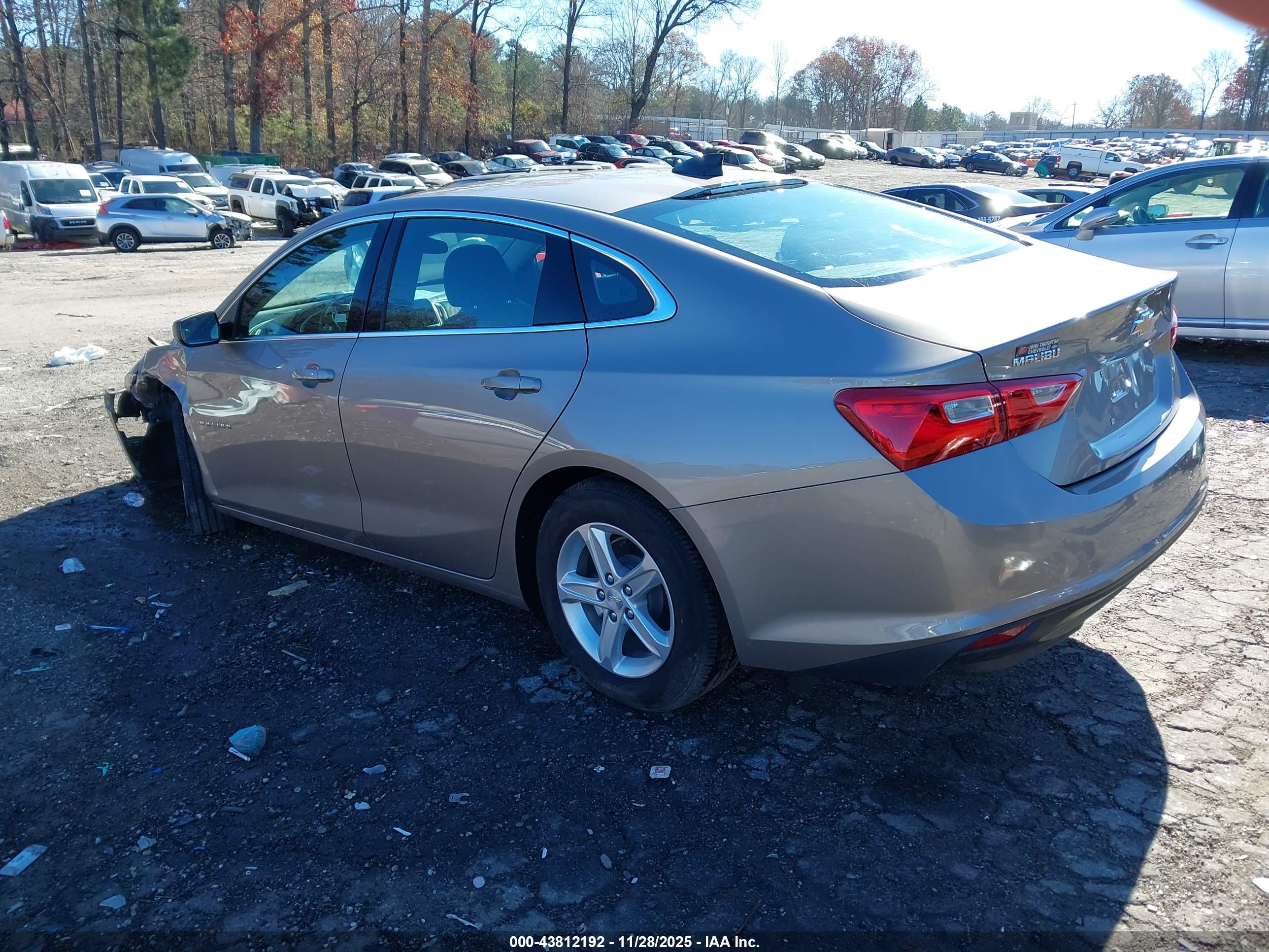 CHEVROLET MALIBU image 3