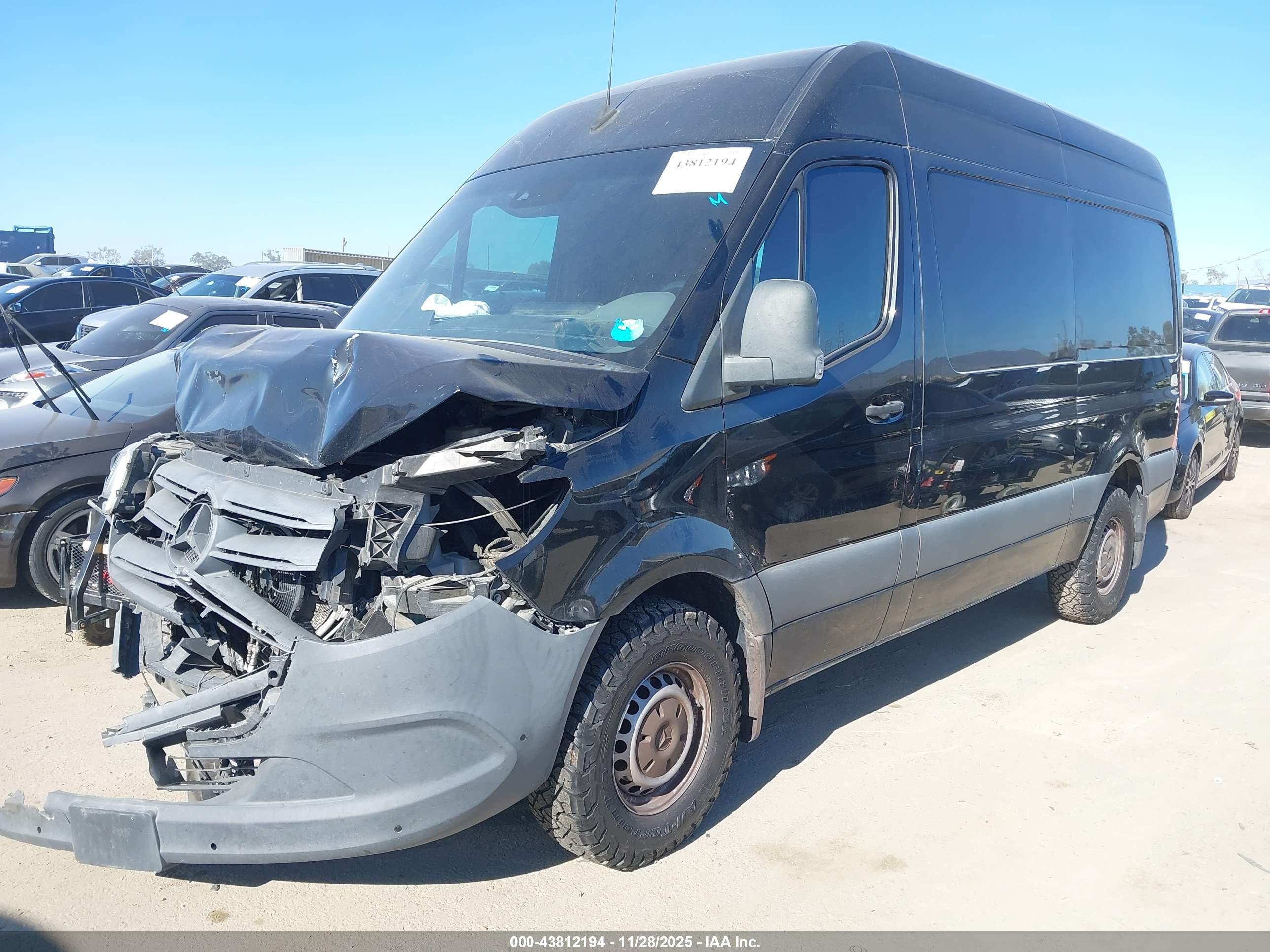 MERCEDES-BENZ SPRINTER image 2