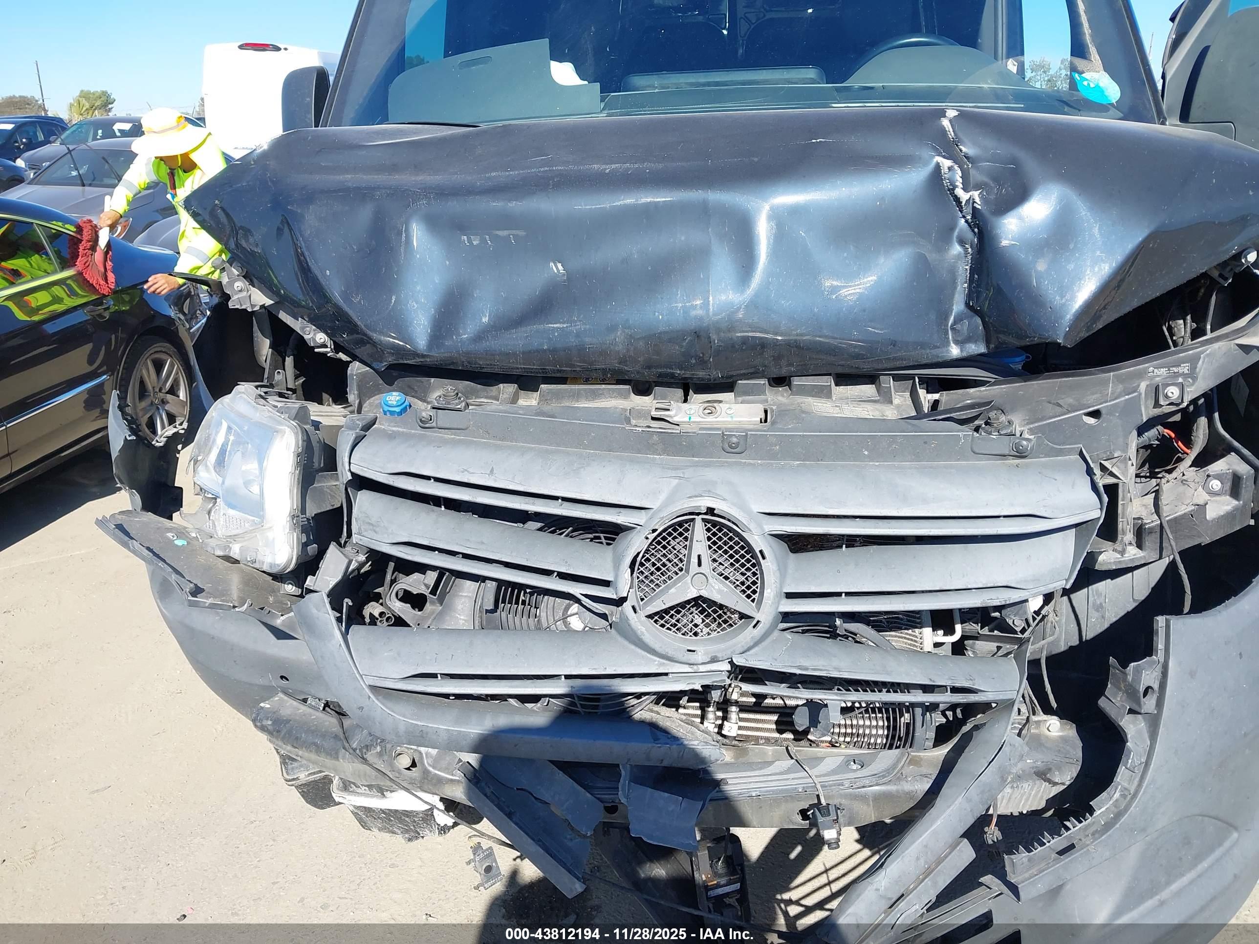MERCEDES-BENZ SPRINTER image 6