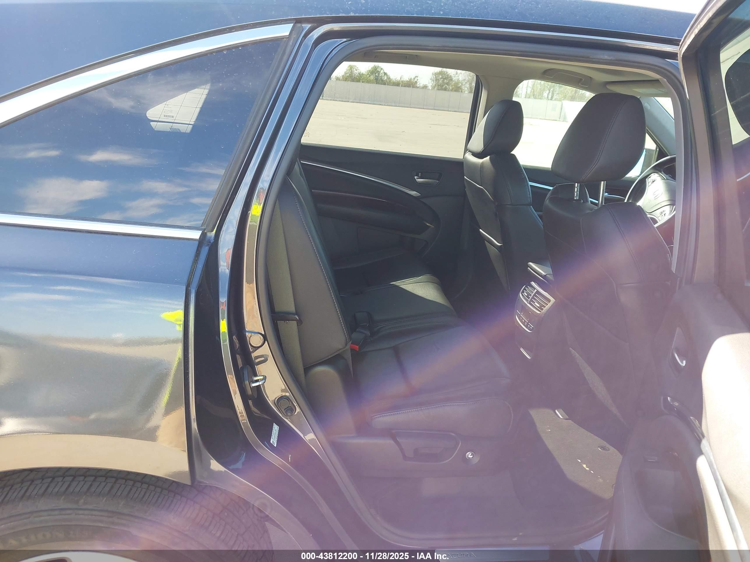 ACURA MDX image 8