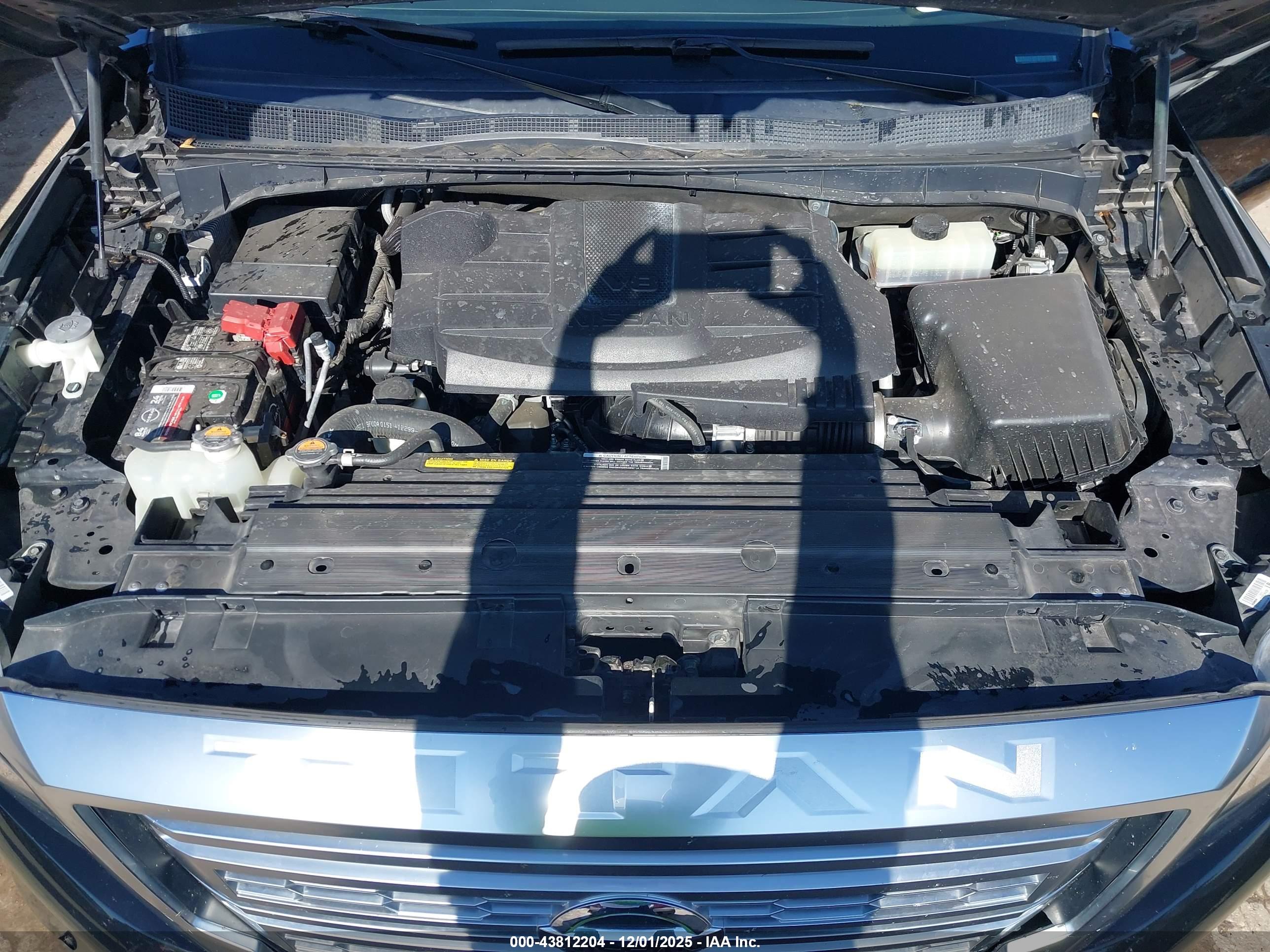 NISSAN TITAN image 10