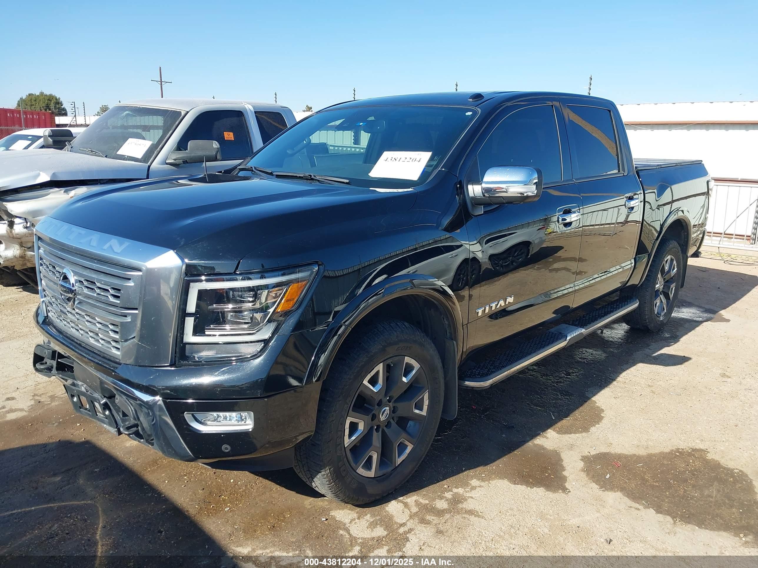 NISSAN TITAN image 2