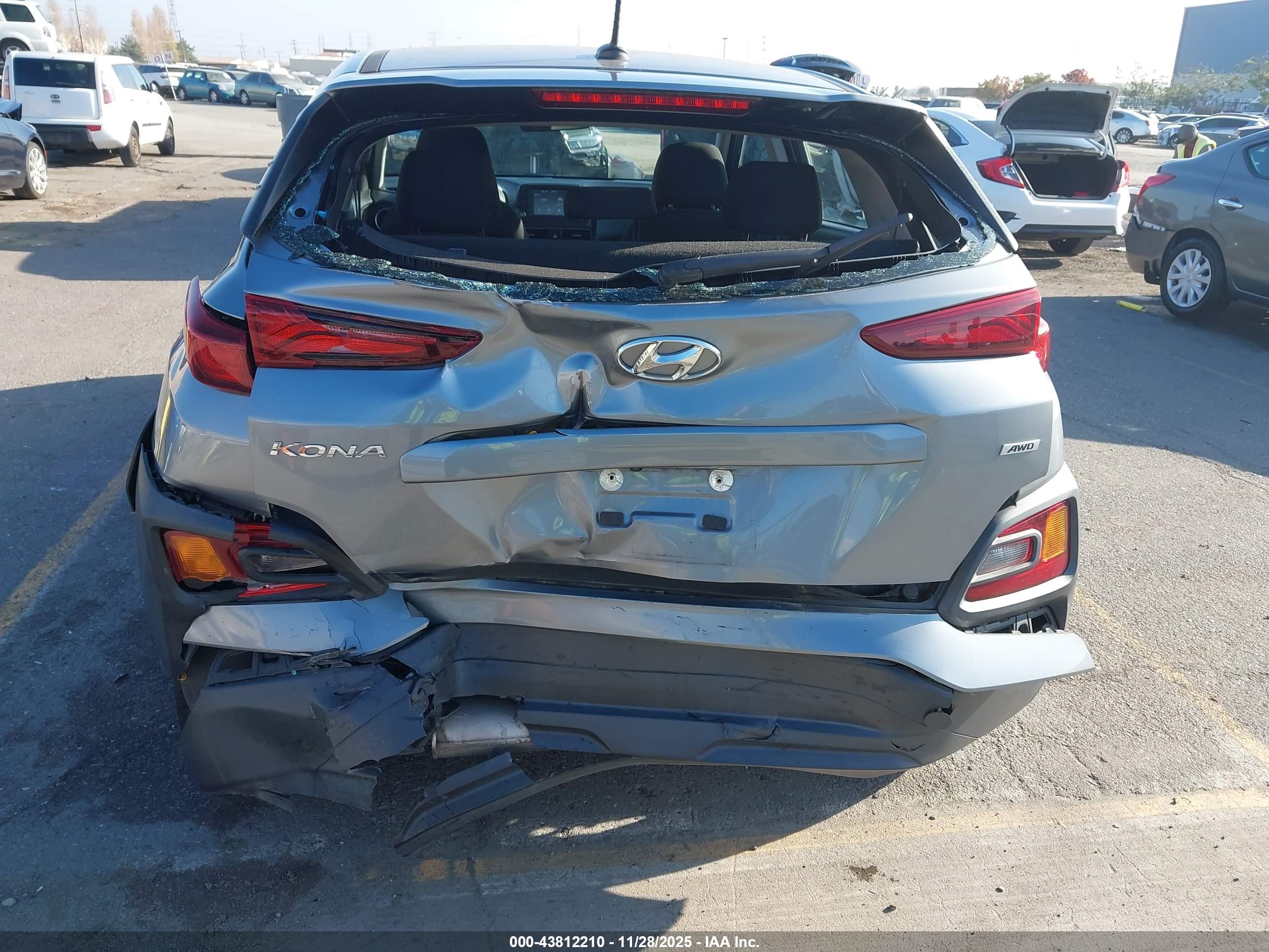 HYUNDAI KONA image 6
