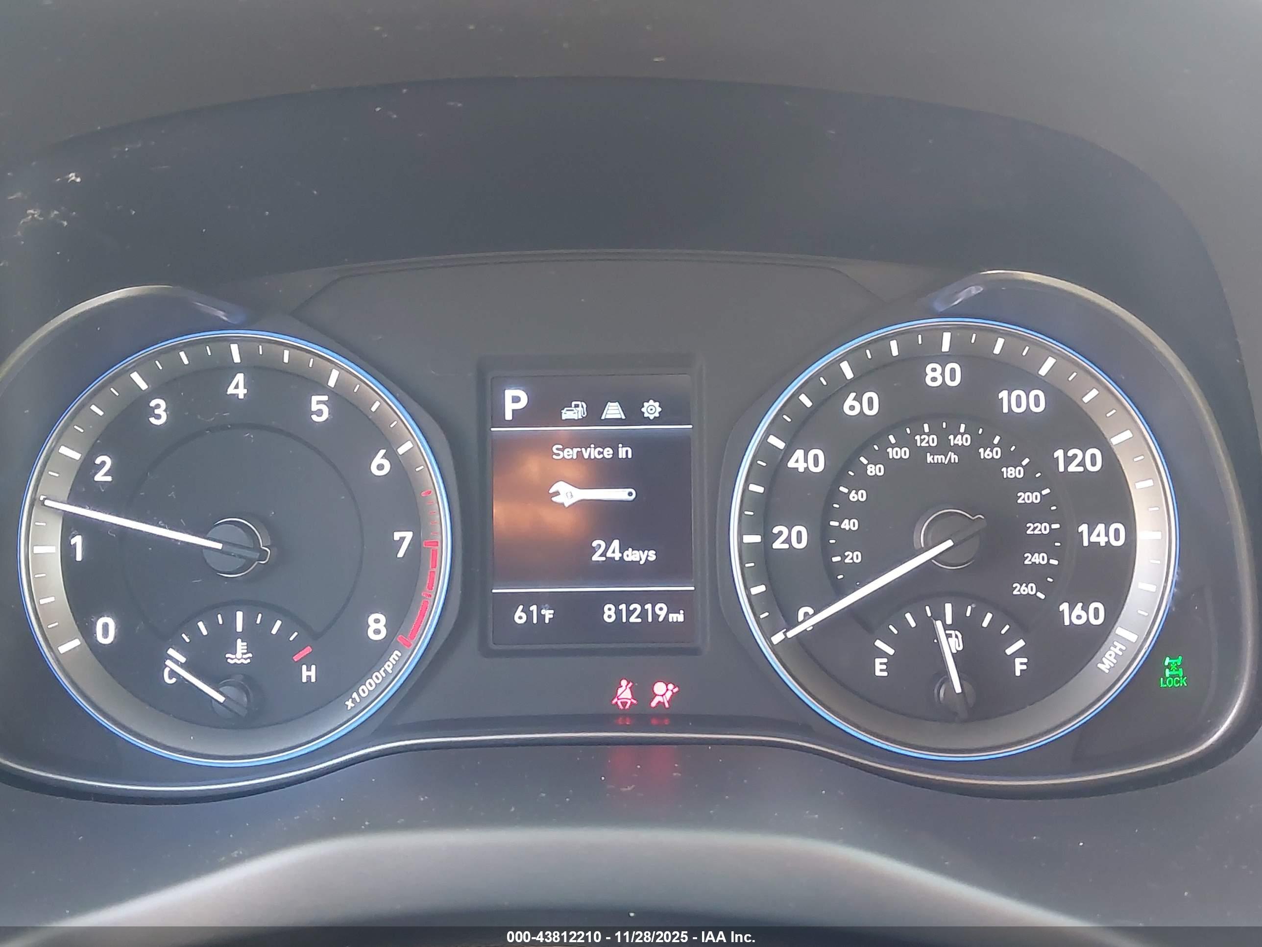 HYUNDAI KONA image 7