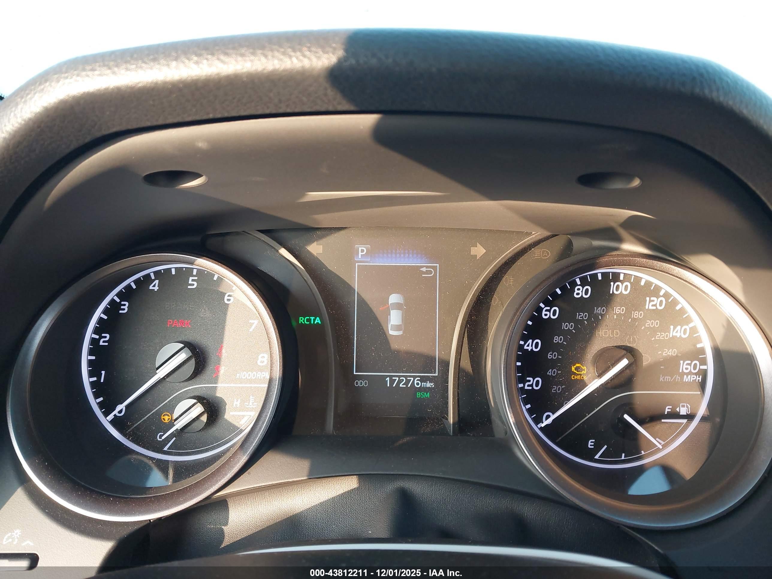 TOYOTA CAMRY image 7