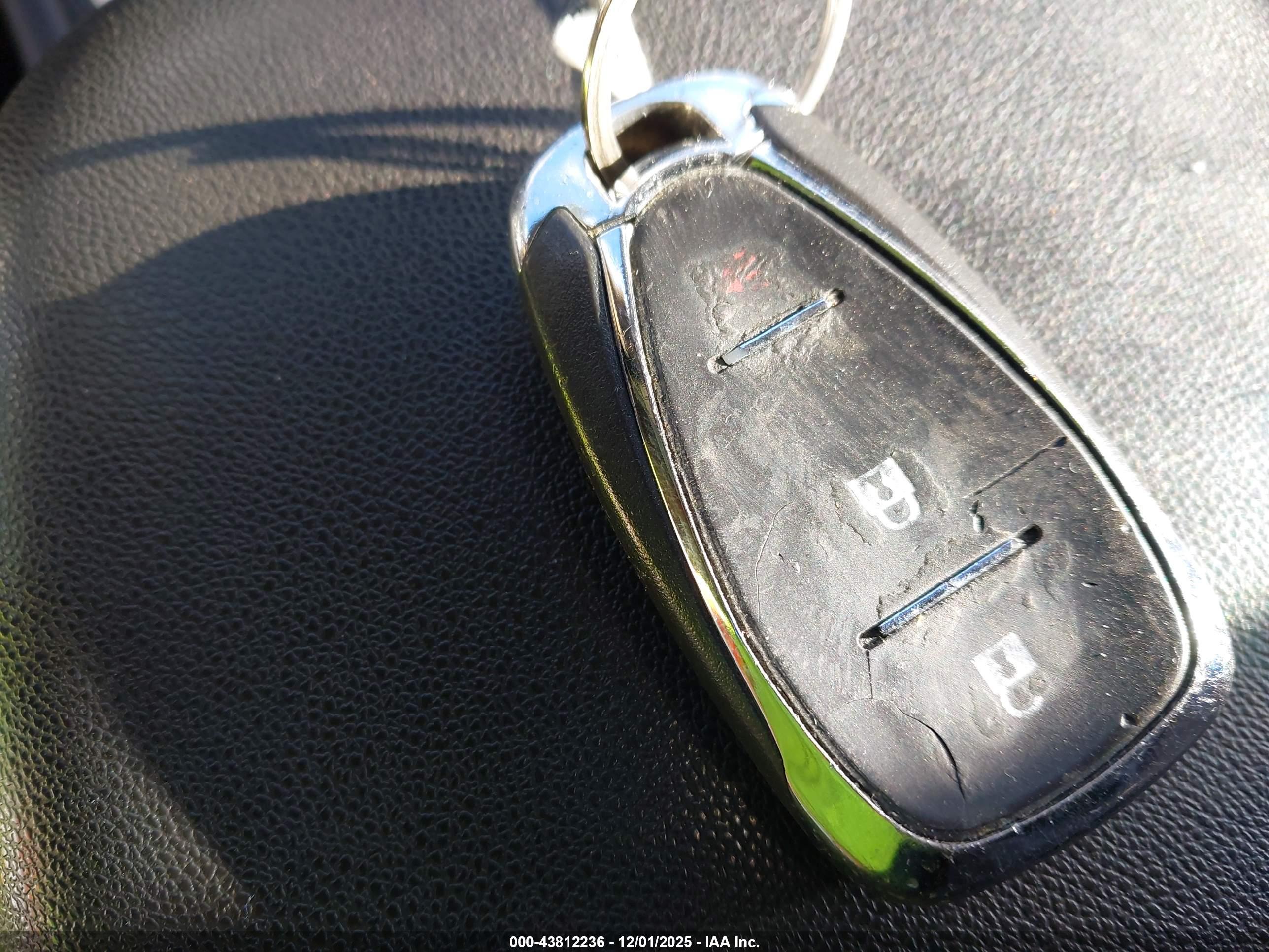 CHEVROLET EQUINOX image 11