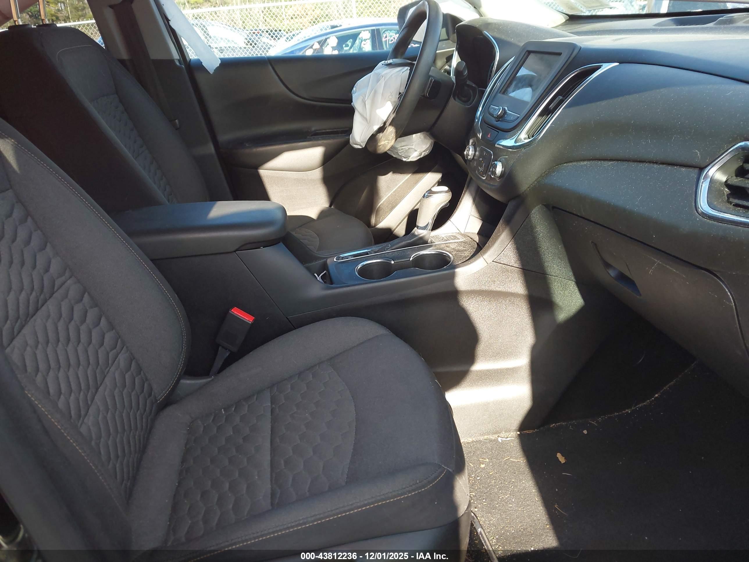 CHEVROLET EQUINOX image 5