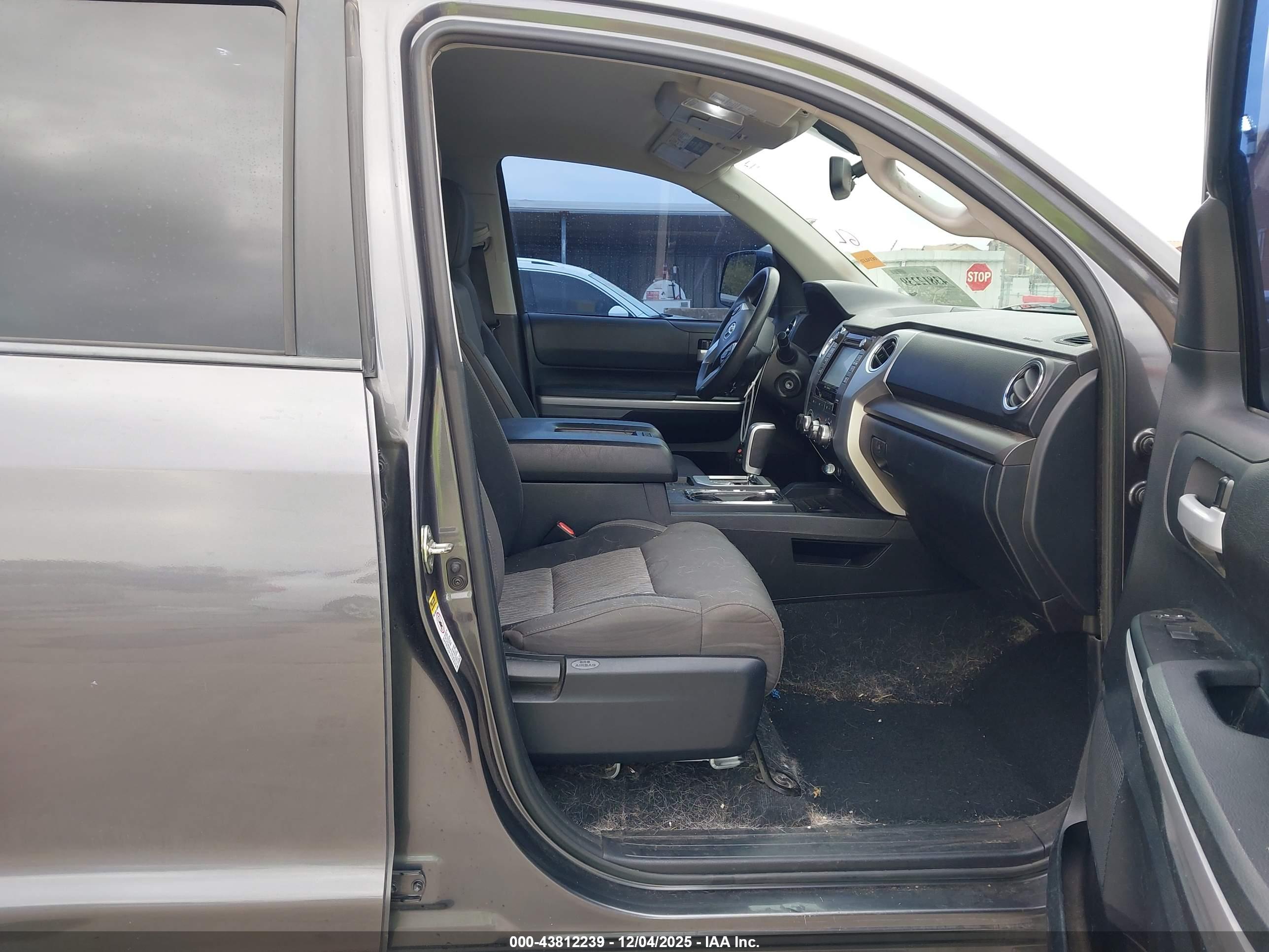 TOYOTA TUNDRA image 5
