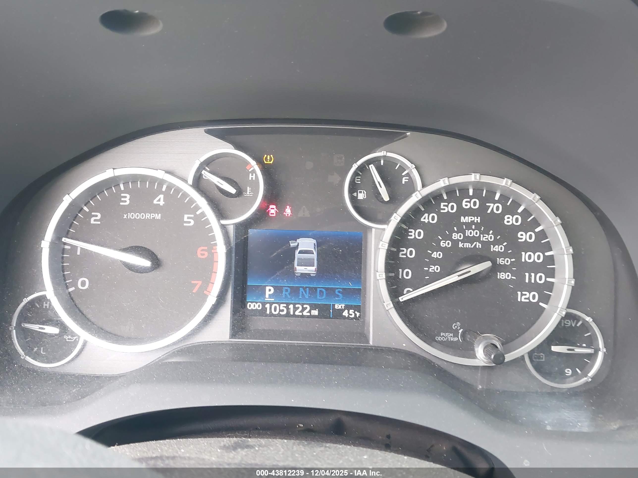 TOYOTA TUNDRA image 7