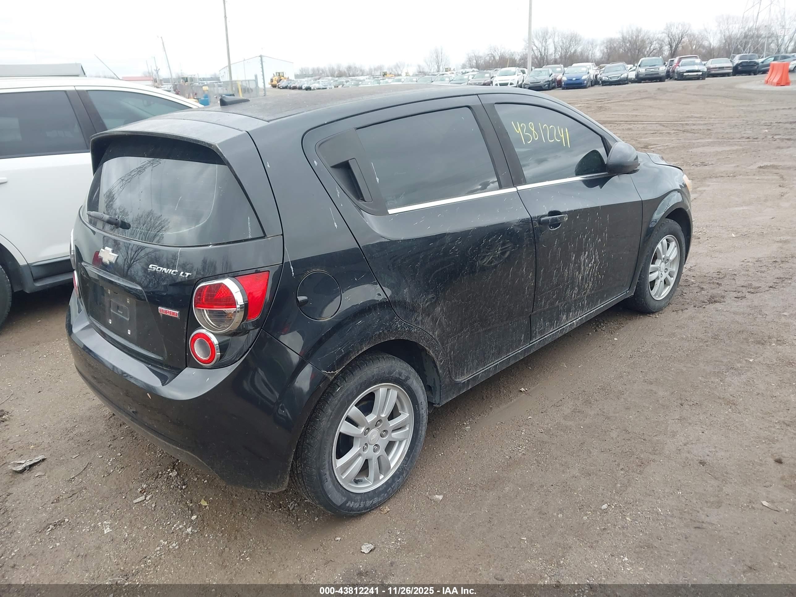 CHEVROLET SONIC image 4