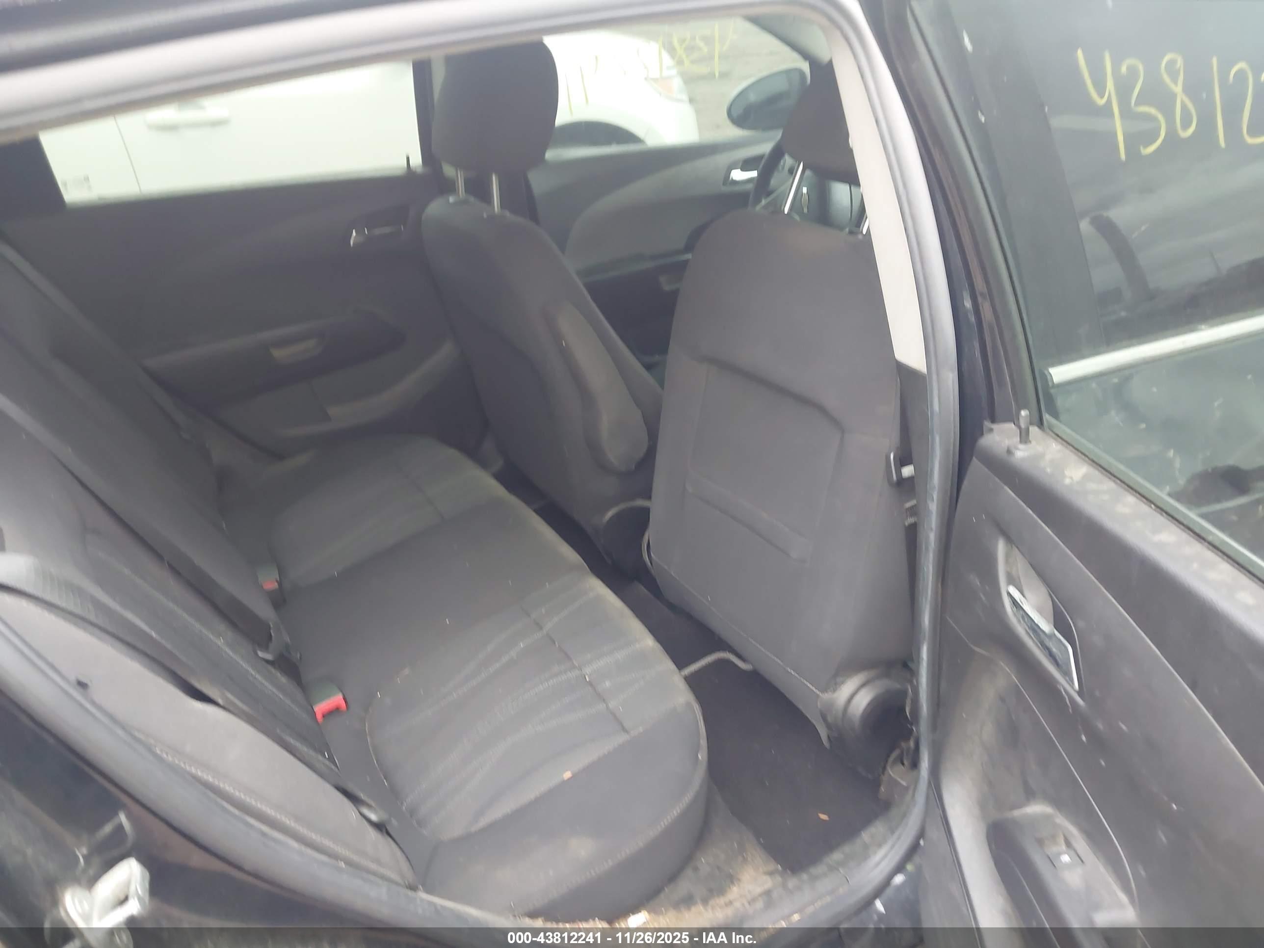 CHEVROLET SONIC image 8