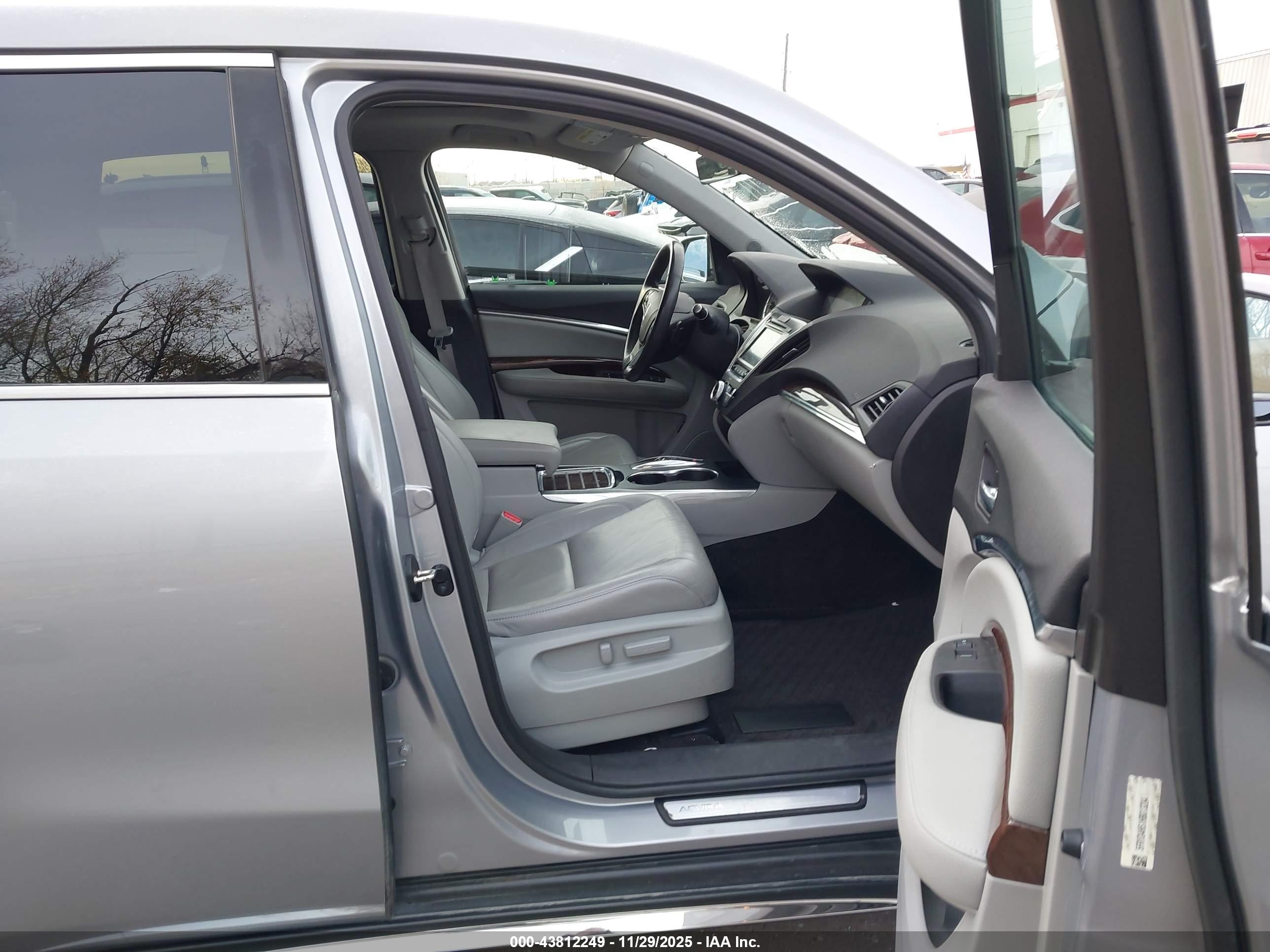 ACURA MDX image 5