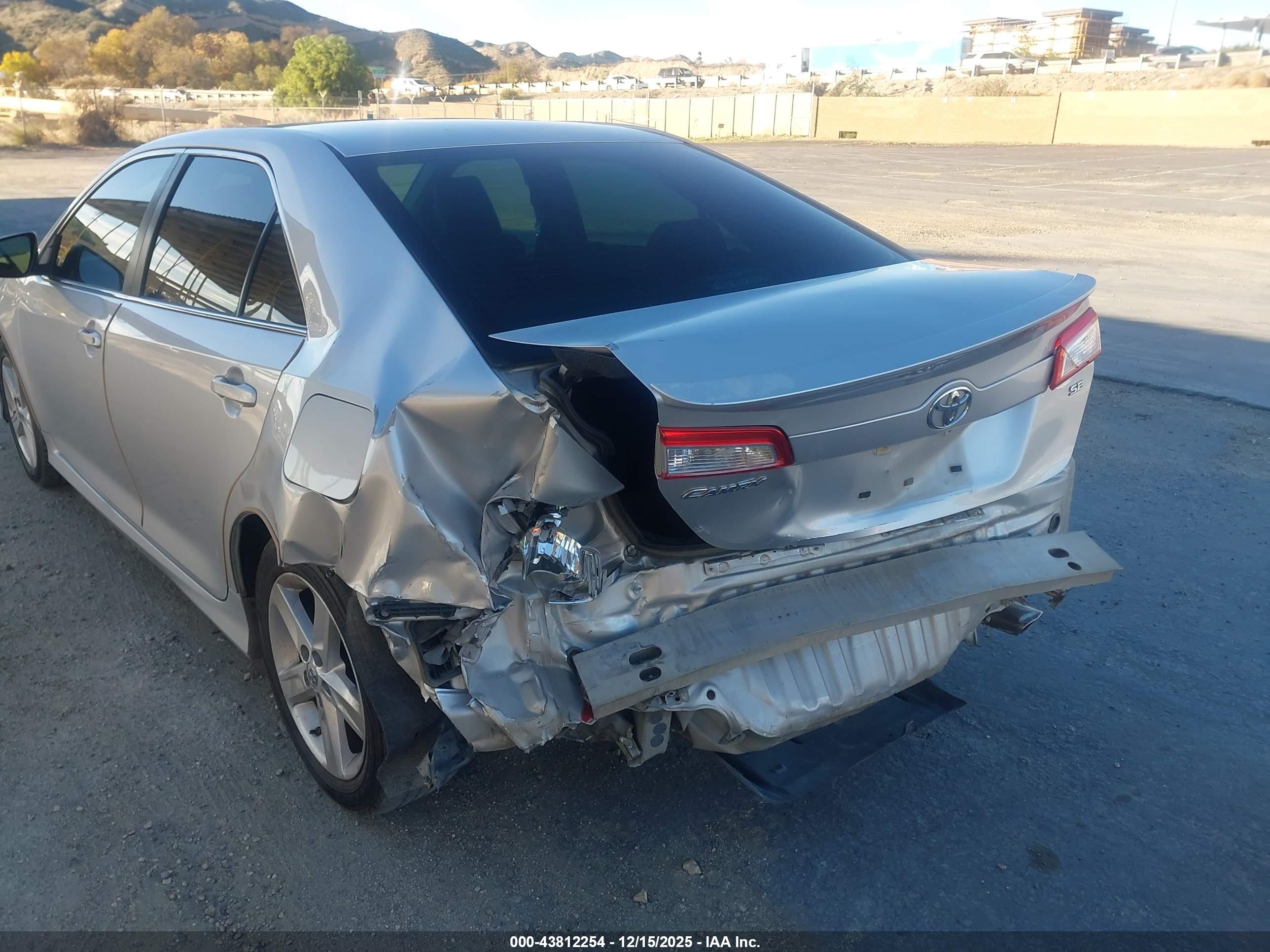 TOYOTA CAMRY image 6