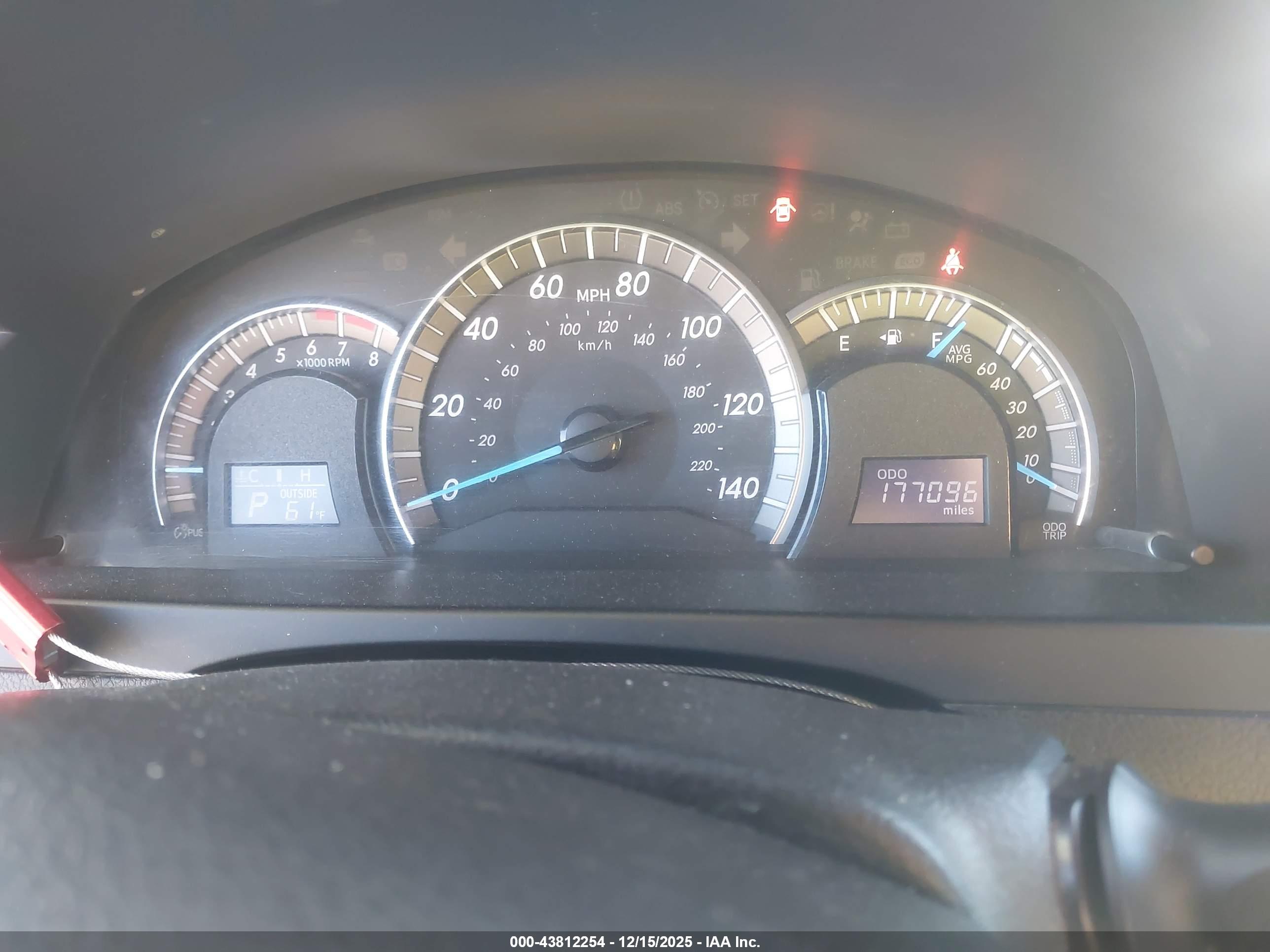 TOYOTA CAMRY image 7