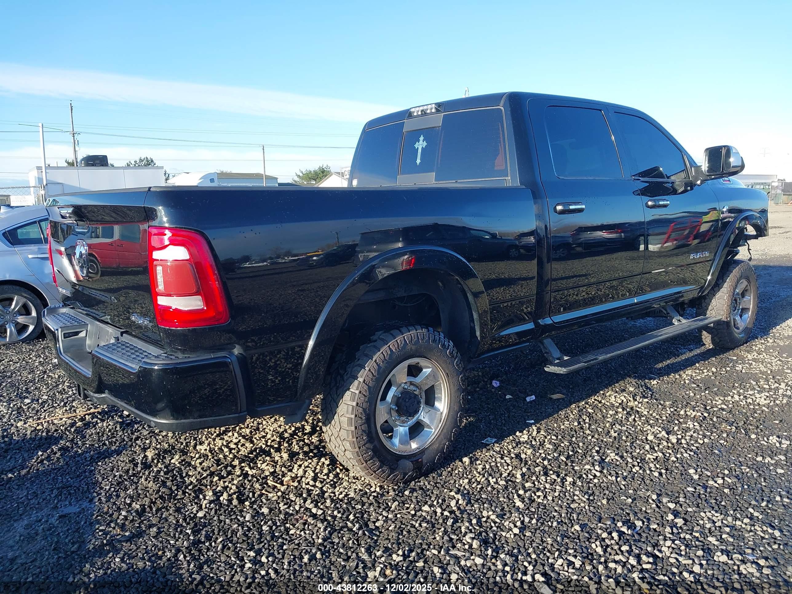 RAM 3500 image 4