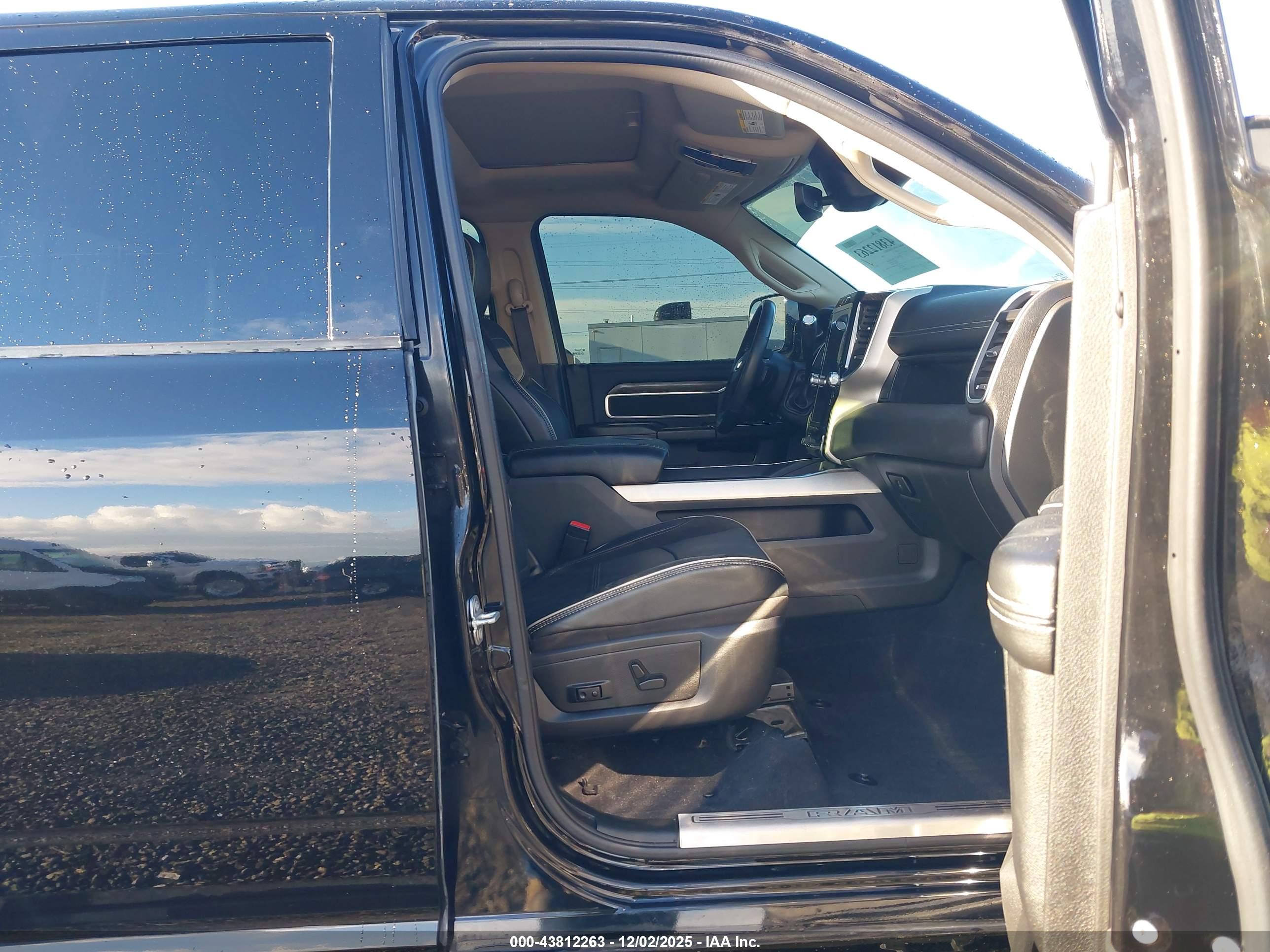 RAM 3500 image 8