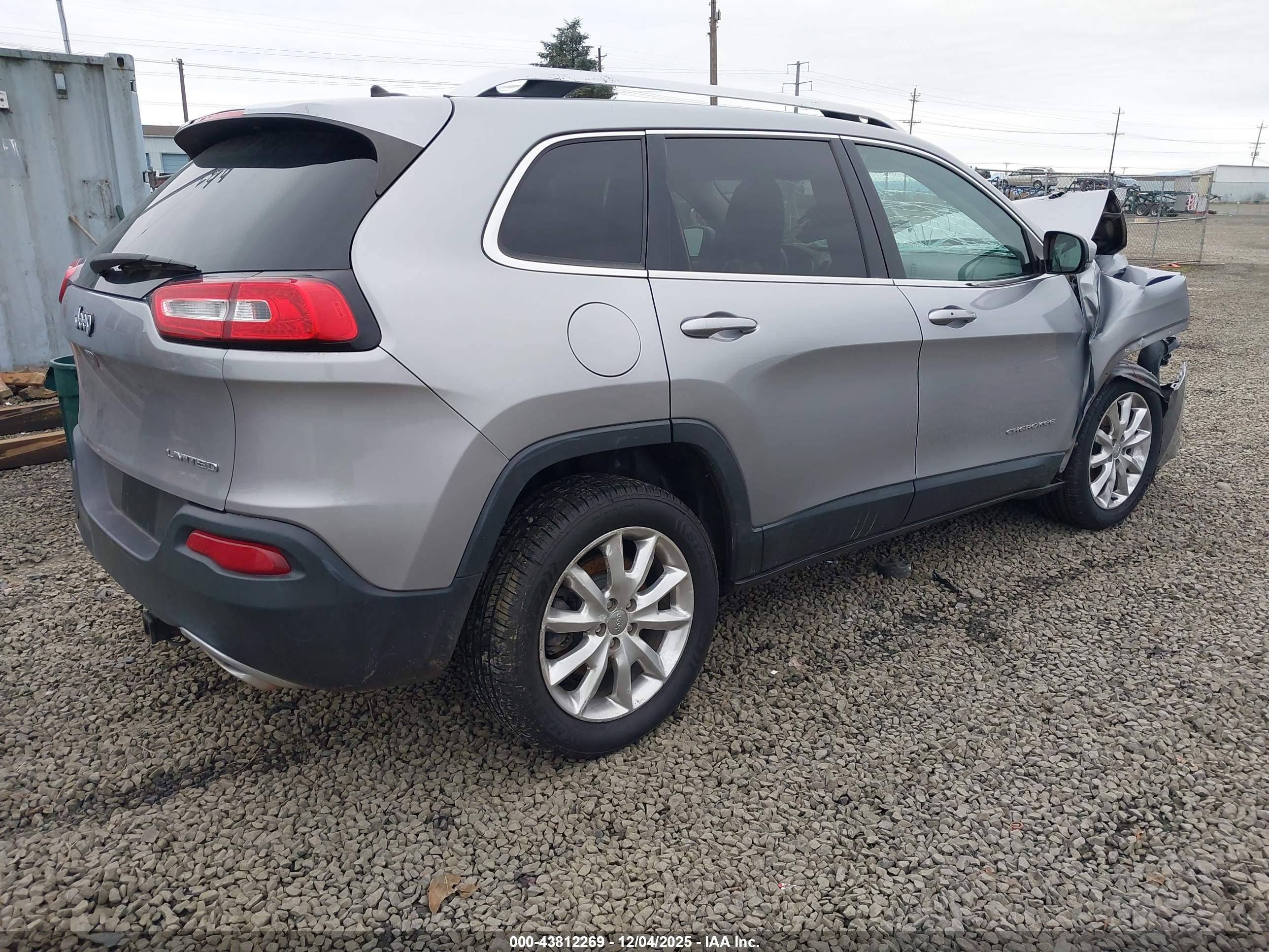 JEEP CHEROKEE image 4