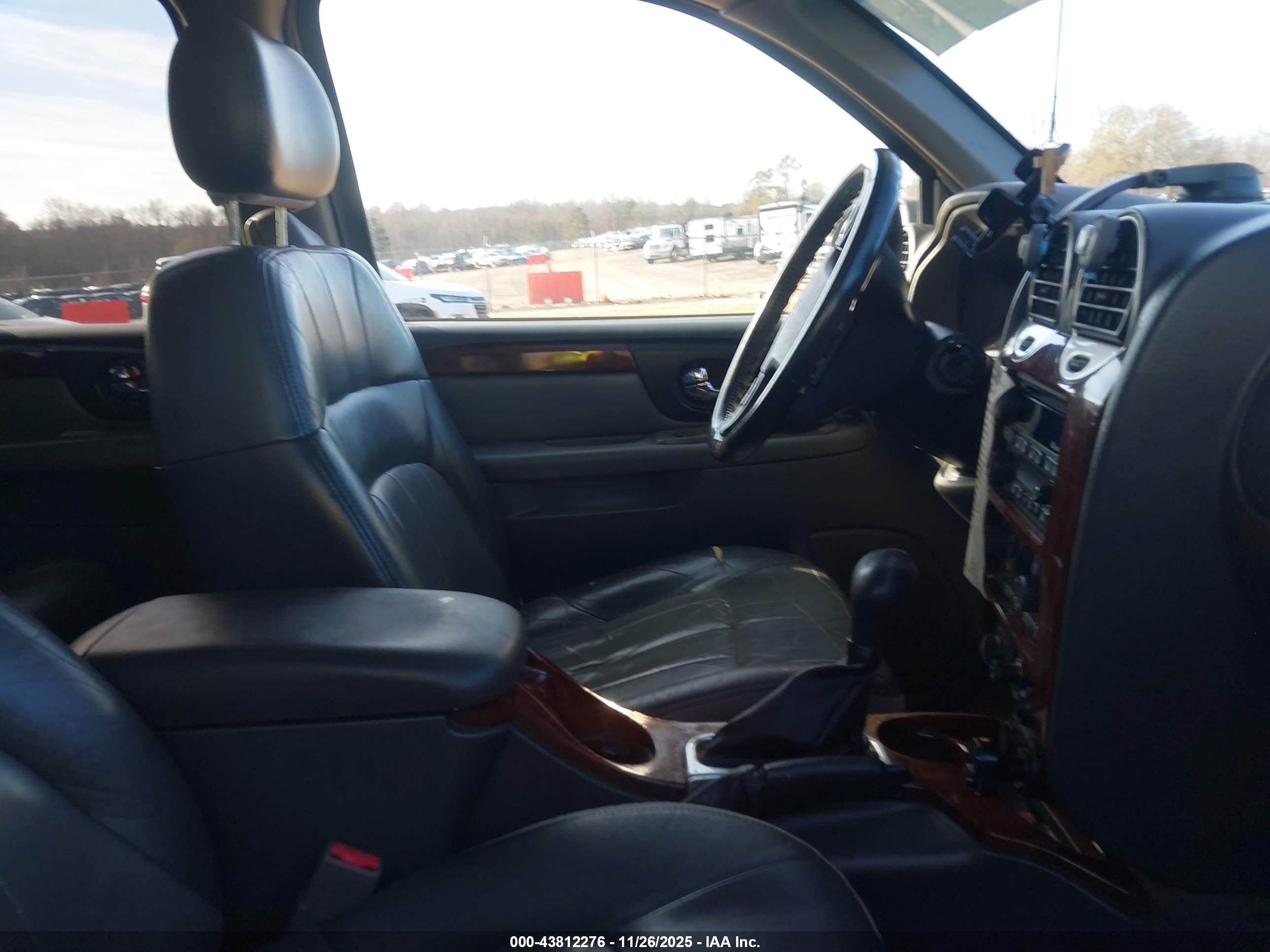 GMC ENVOY image 5