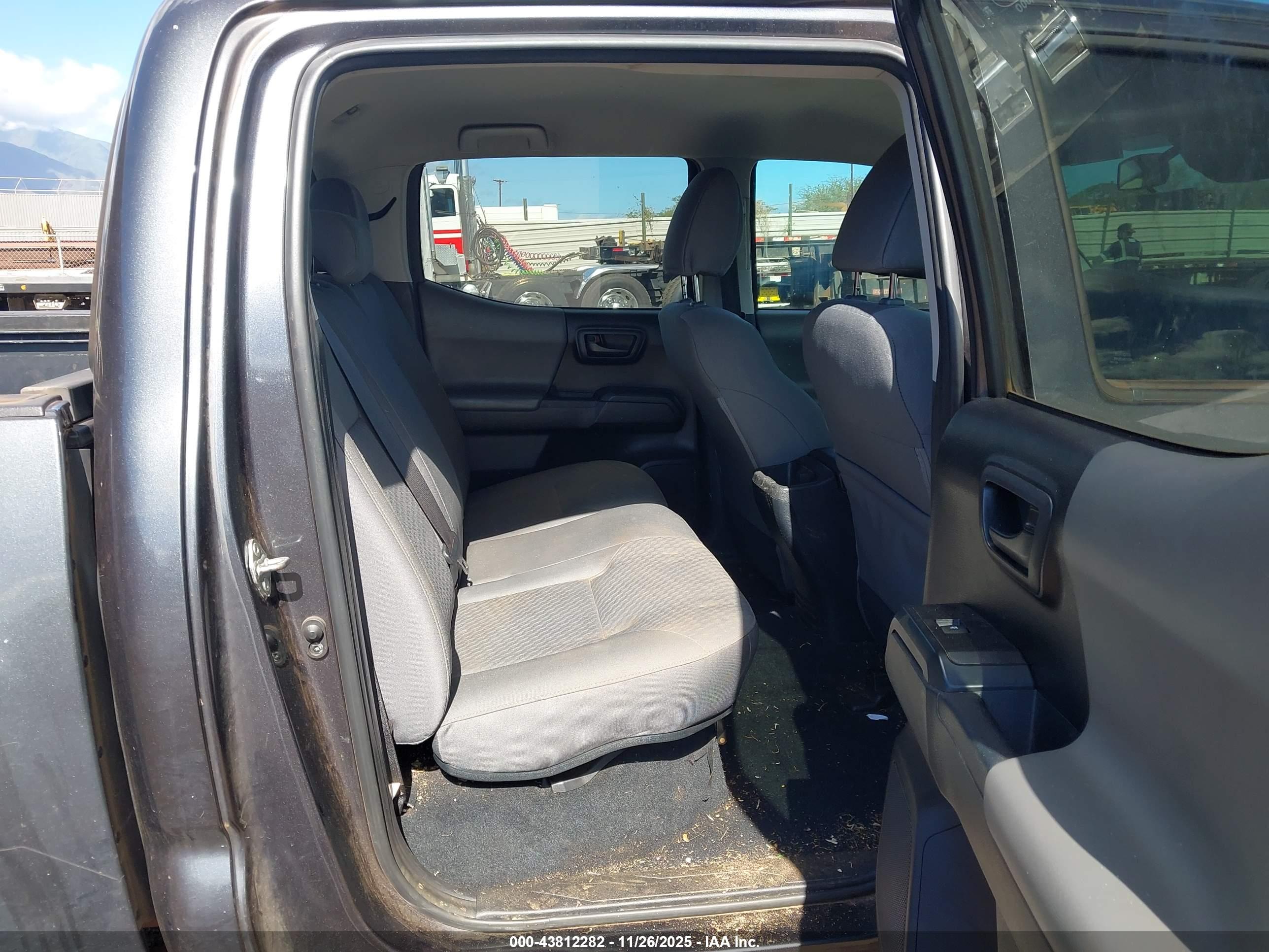 TOYOTA TACOMA image 8