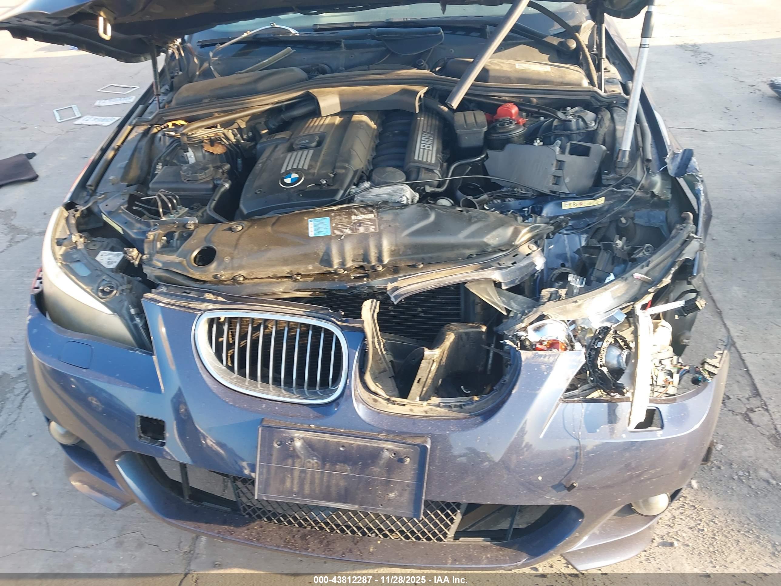 BMW 528I image 10