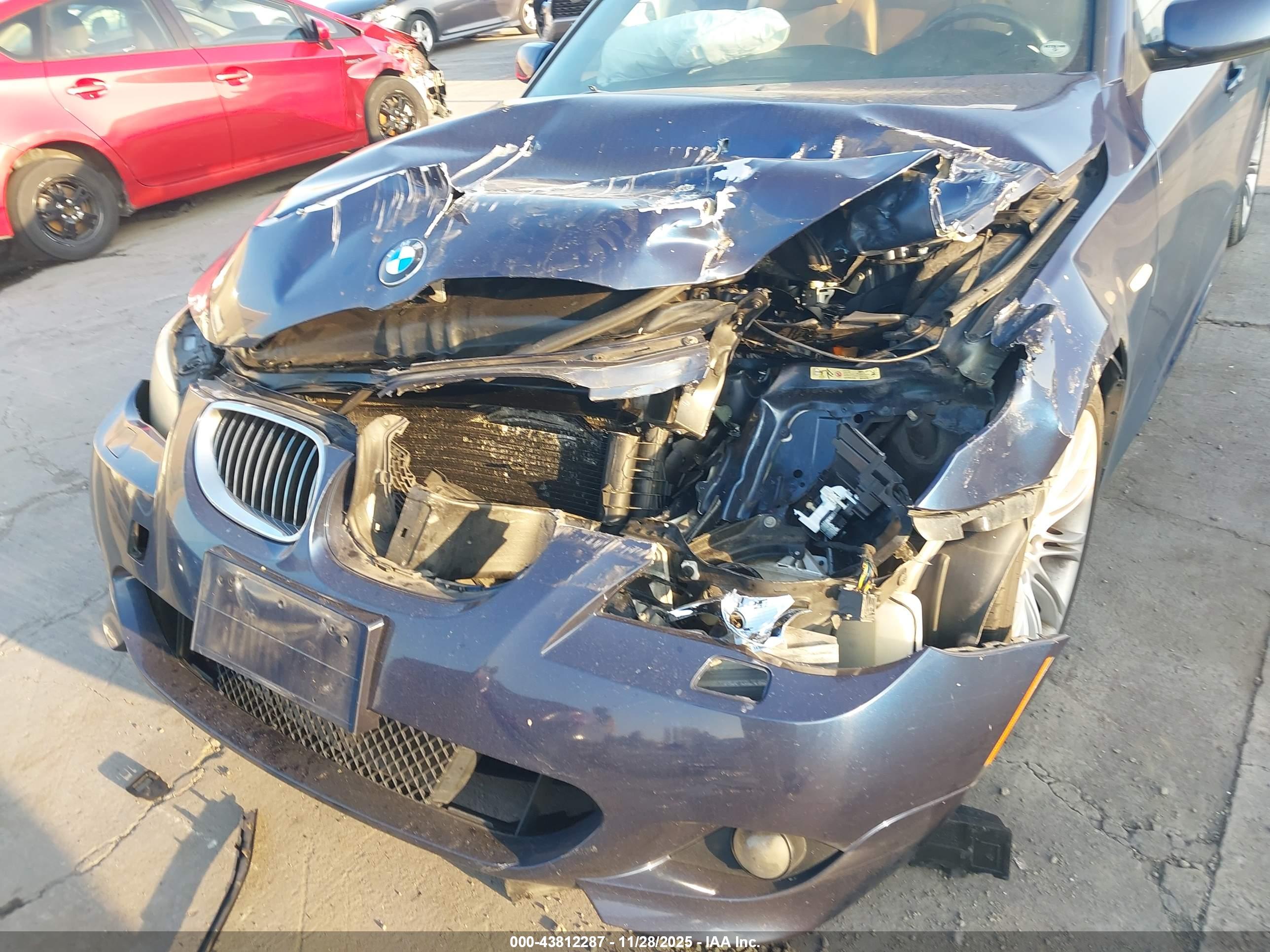 BMW 528I image 6