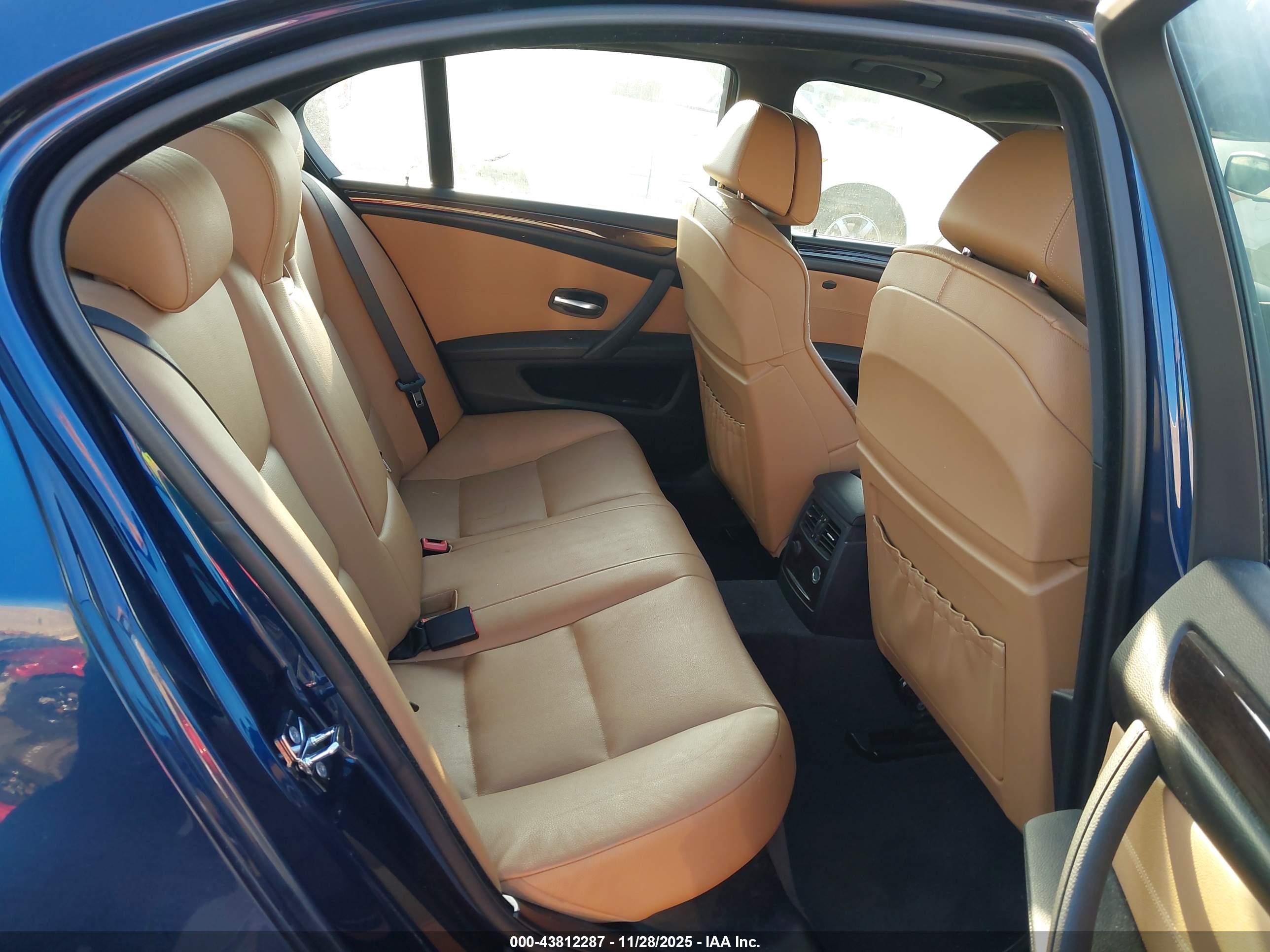 BMW 528I image 8