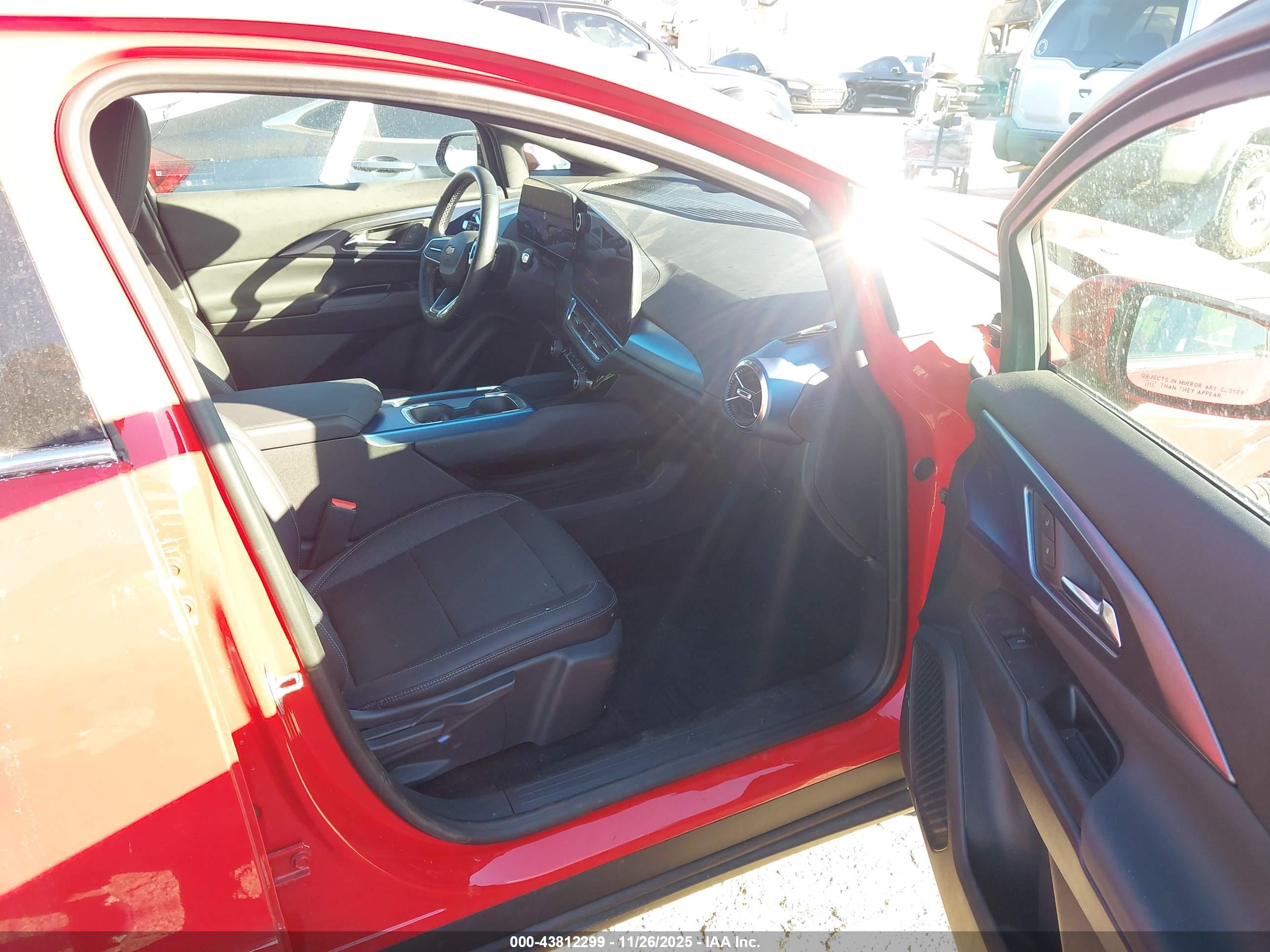 CHEVROLET EQUINOX image 5