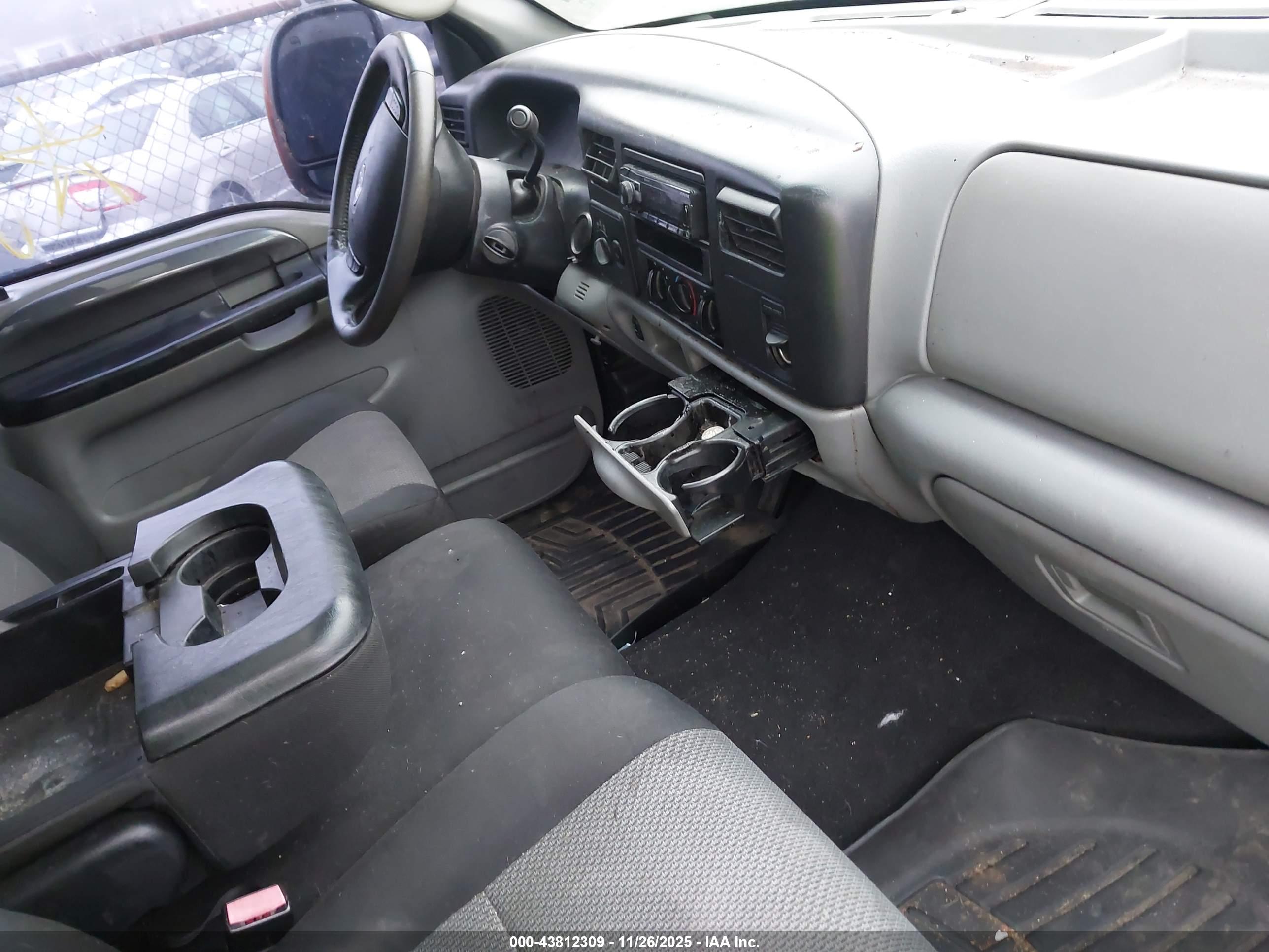 FORD F-350 image 5