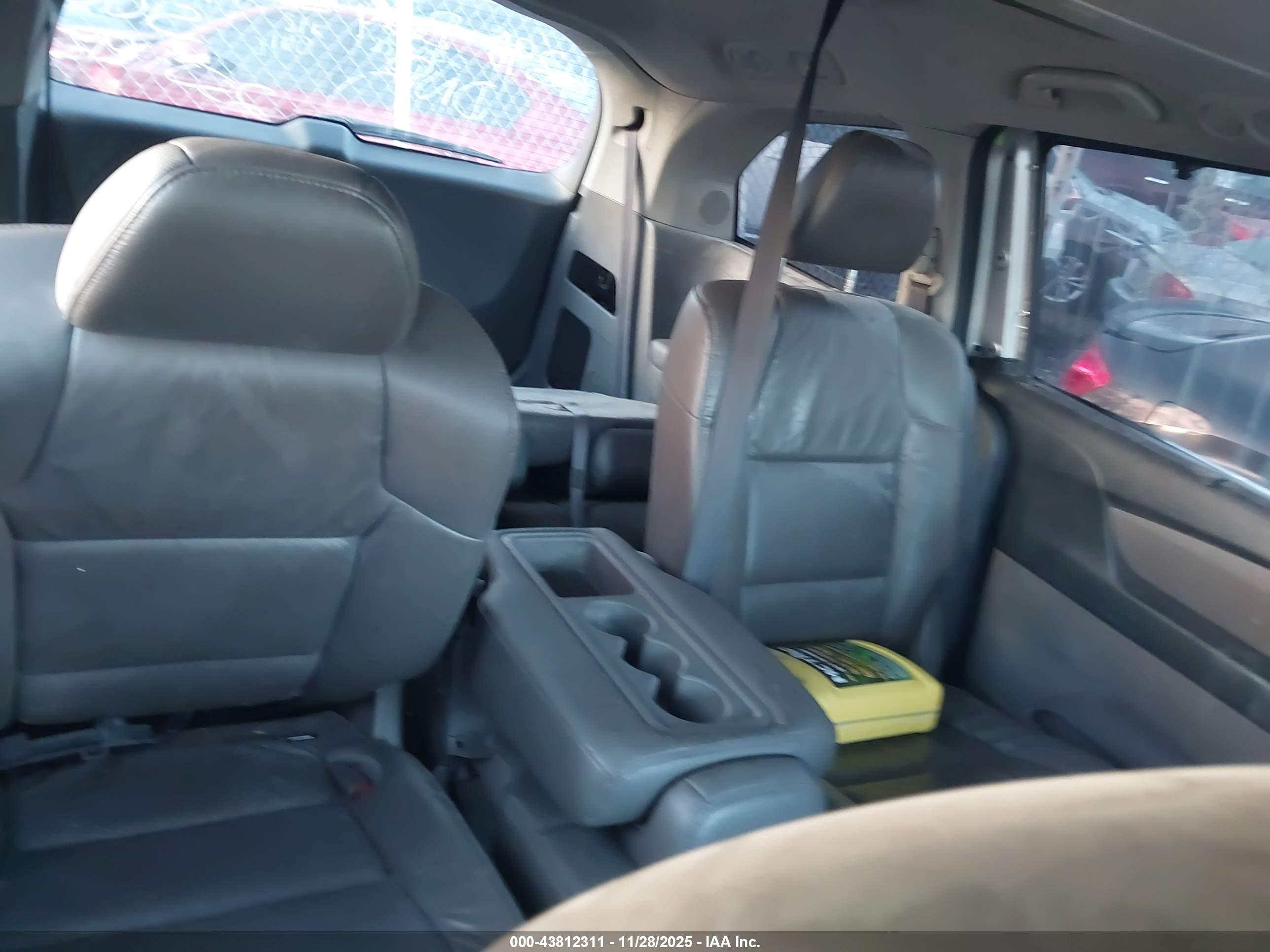 HONDA ODYSSEY image 8