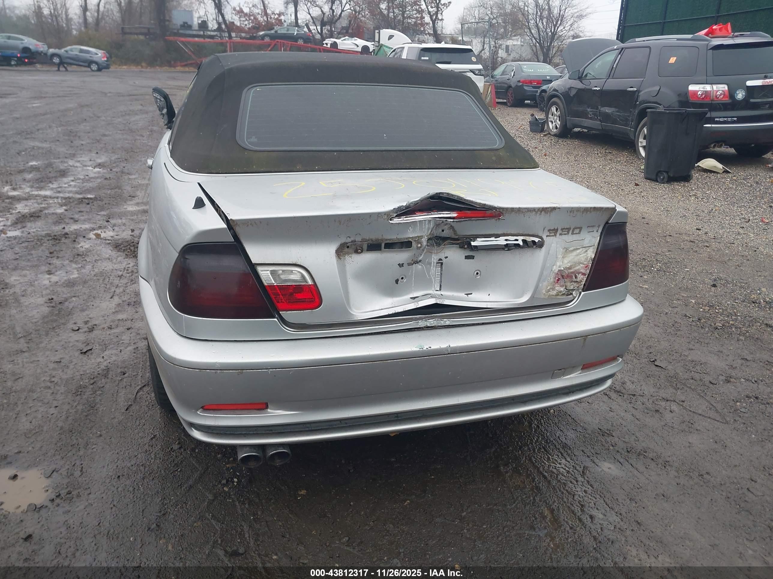 BMW 330CI image 6