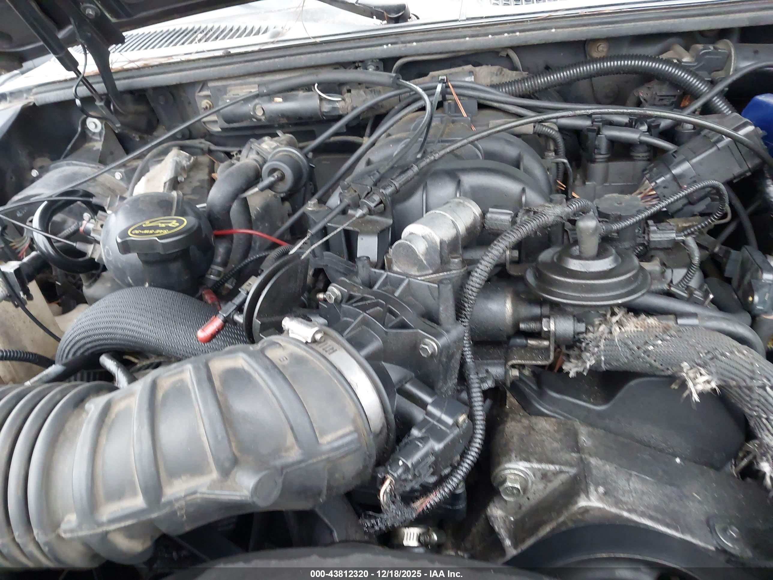 FORD EXPLORER image 10