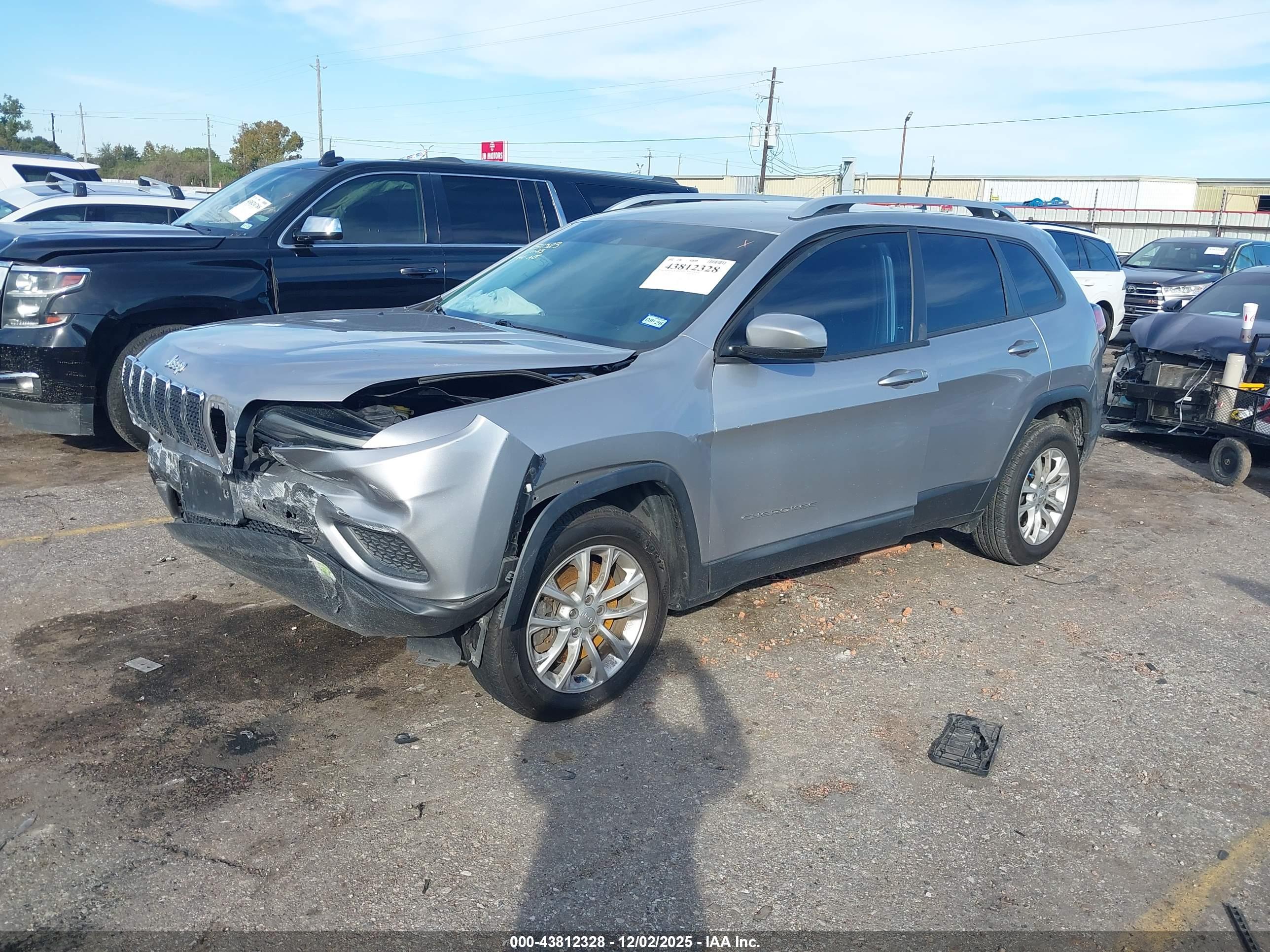 JEEP CHEROKEE image 2