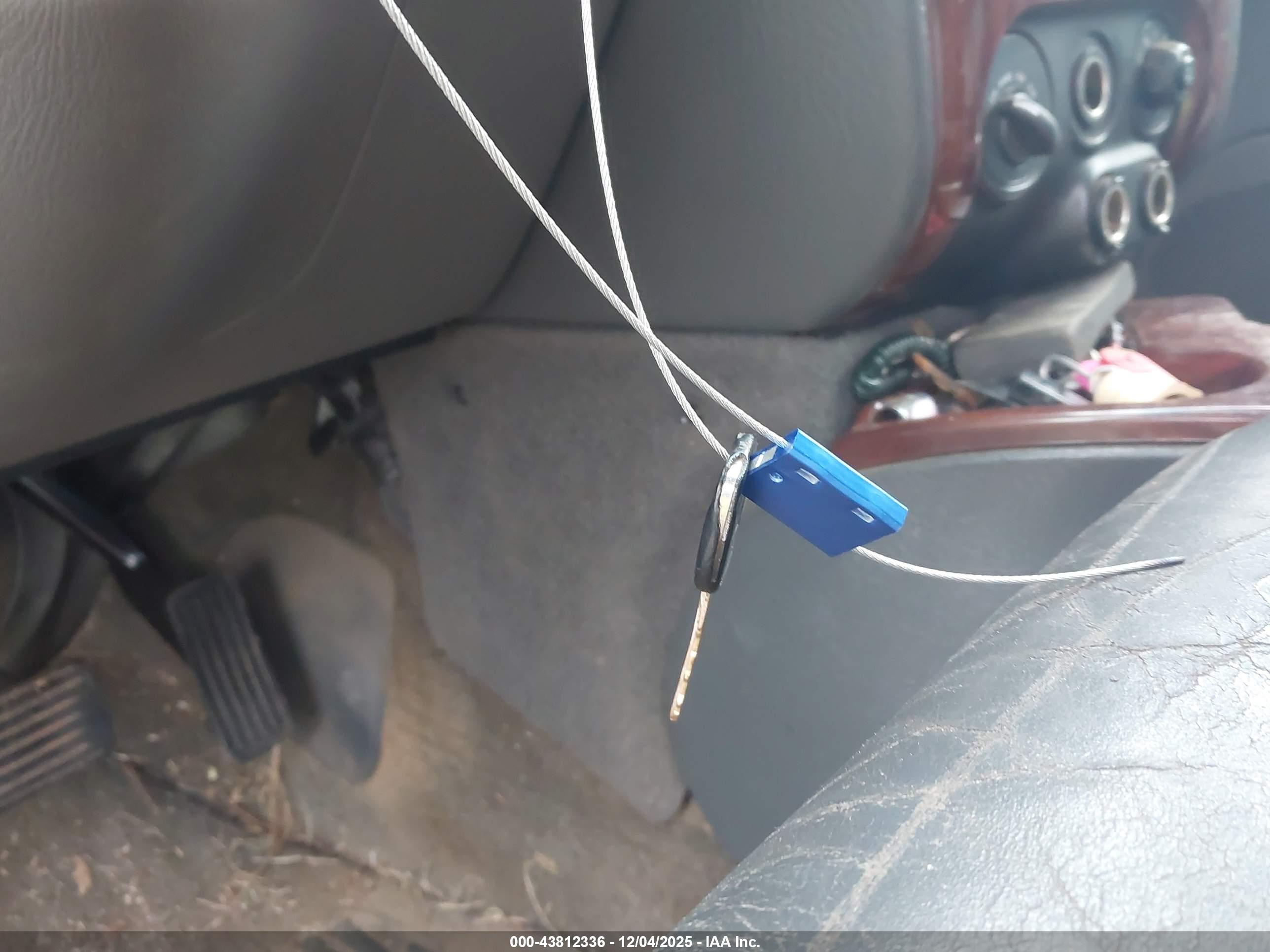 GMC ENVOY image 11