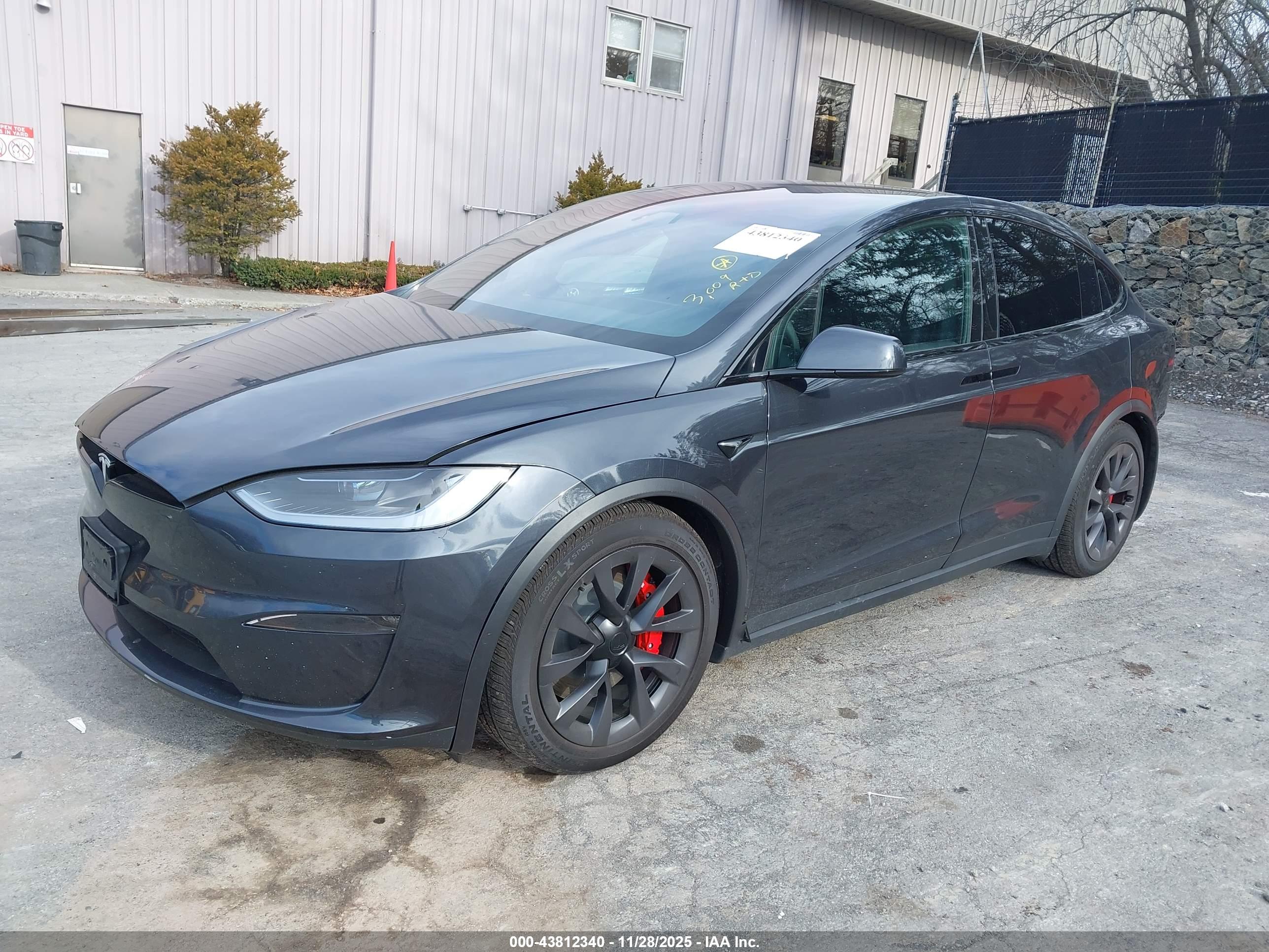TESLA MODEL image 2