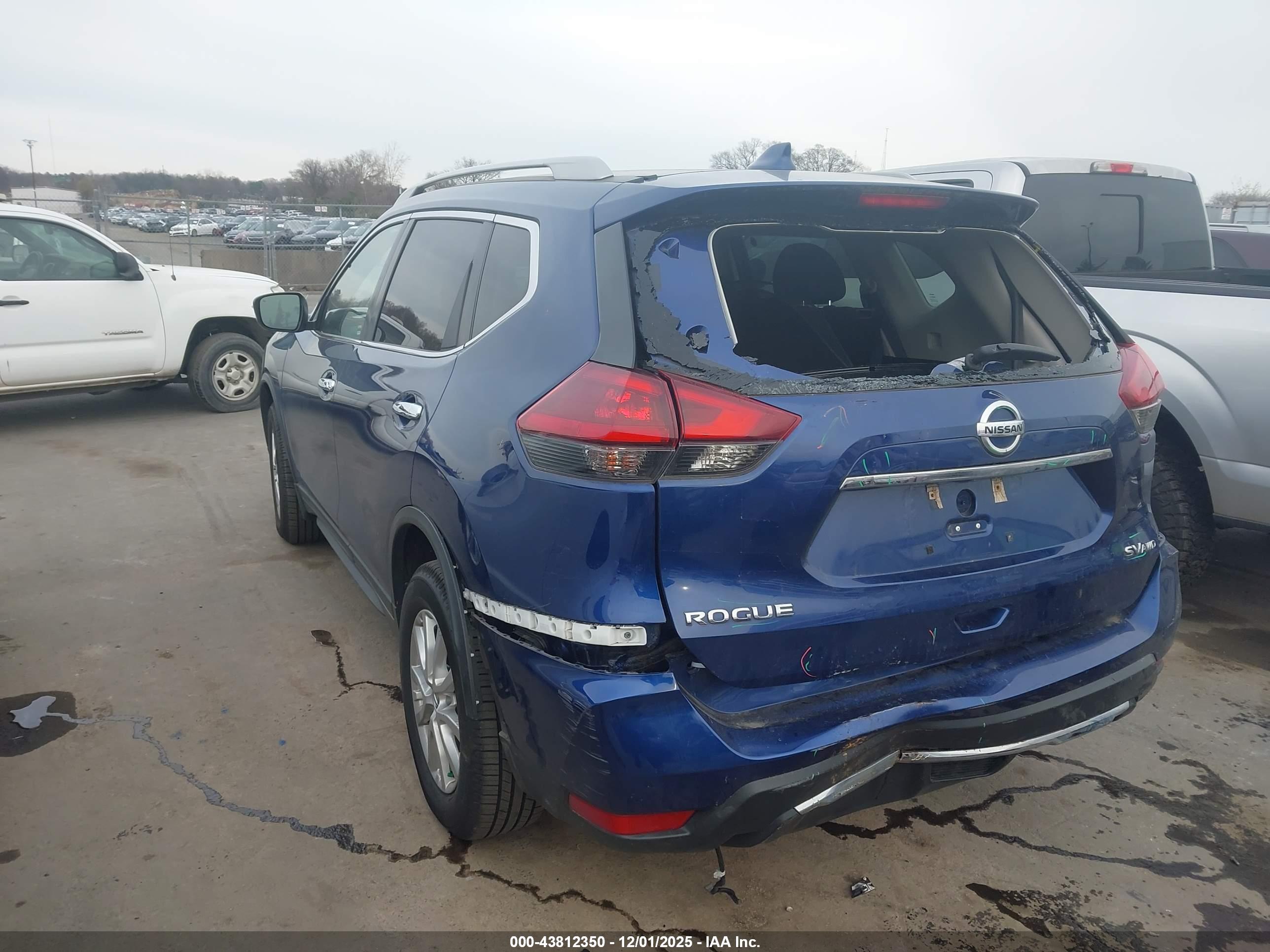 NISSAN ROGUE image 3