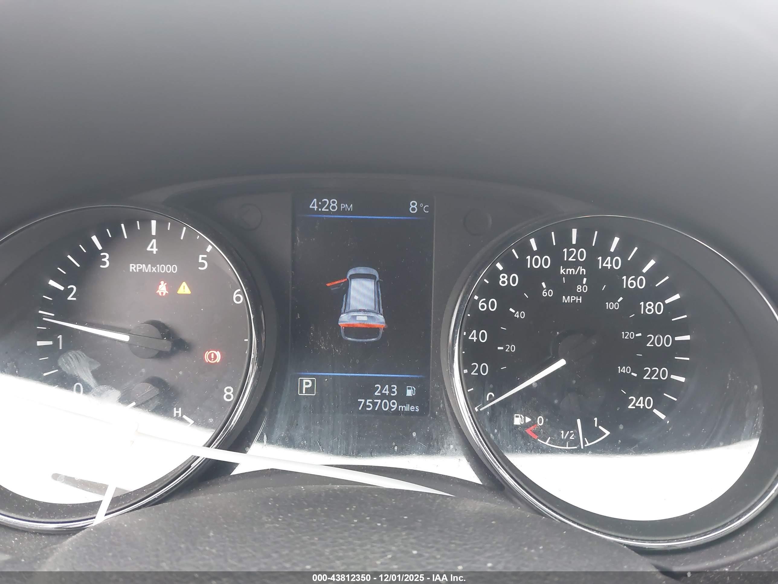 NISSAN ROGUE image 7