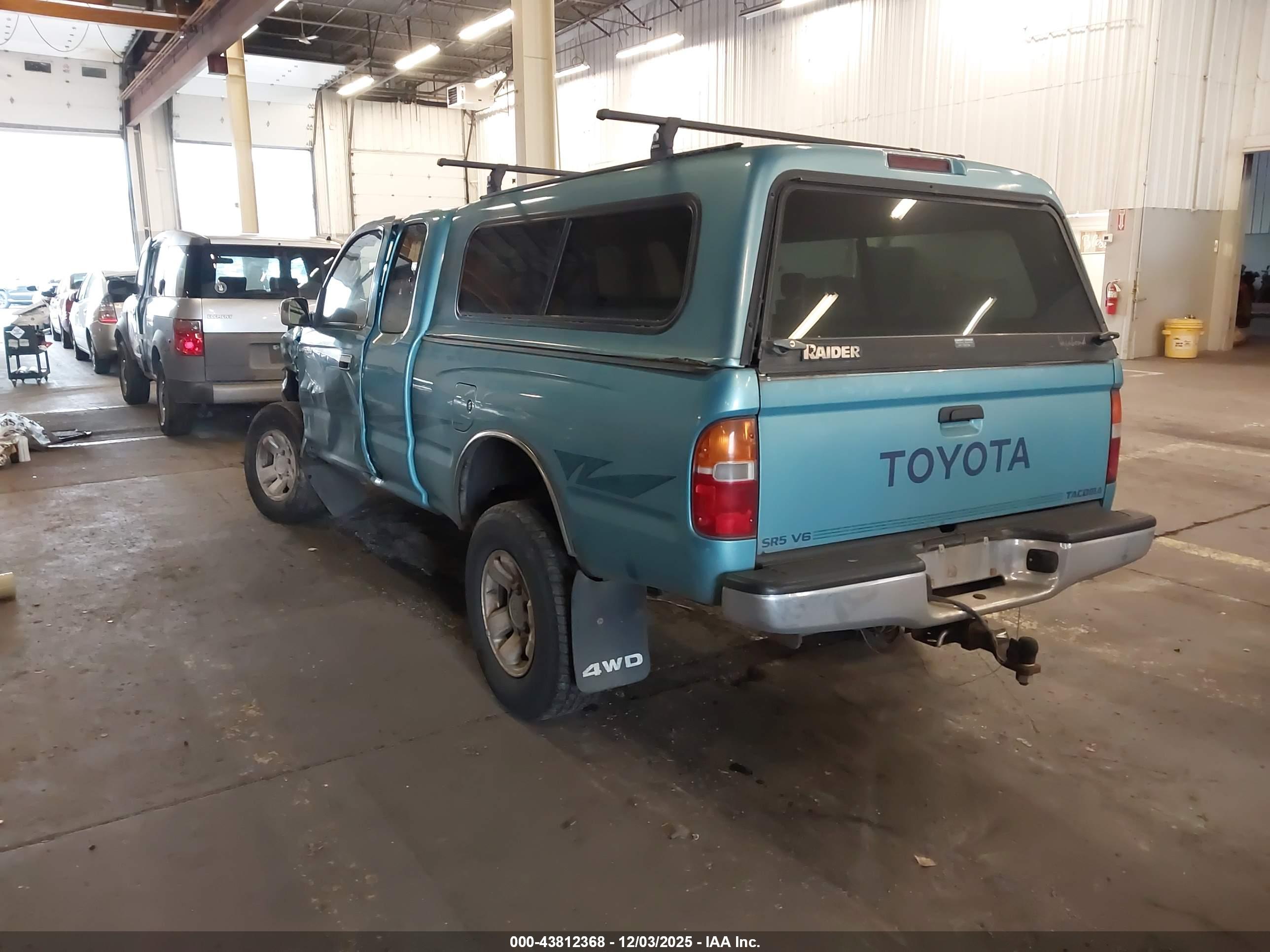 TOYOTA TACOMA image 3