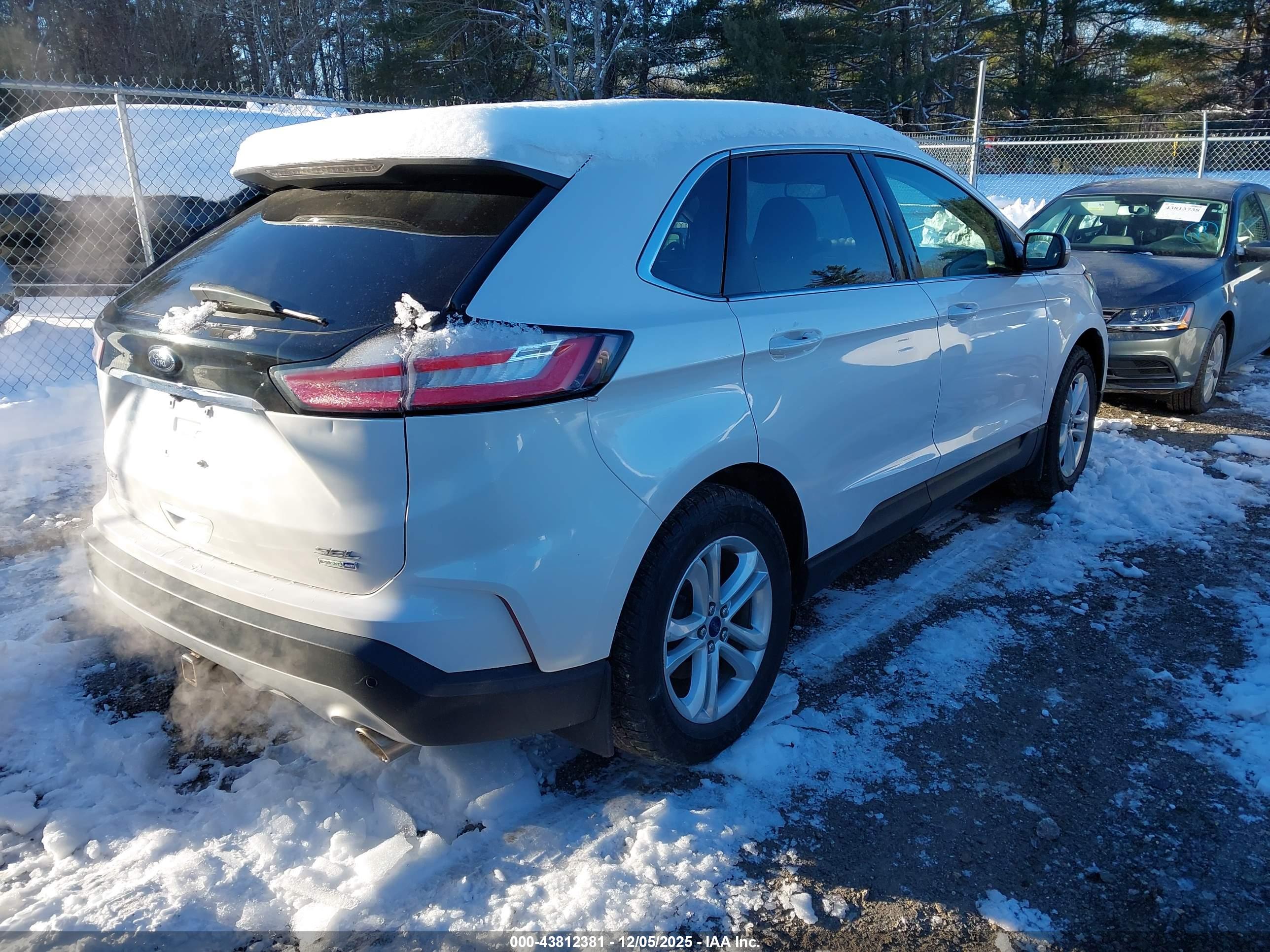 FORD EDGE image 4