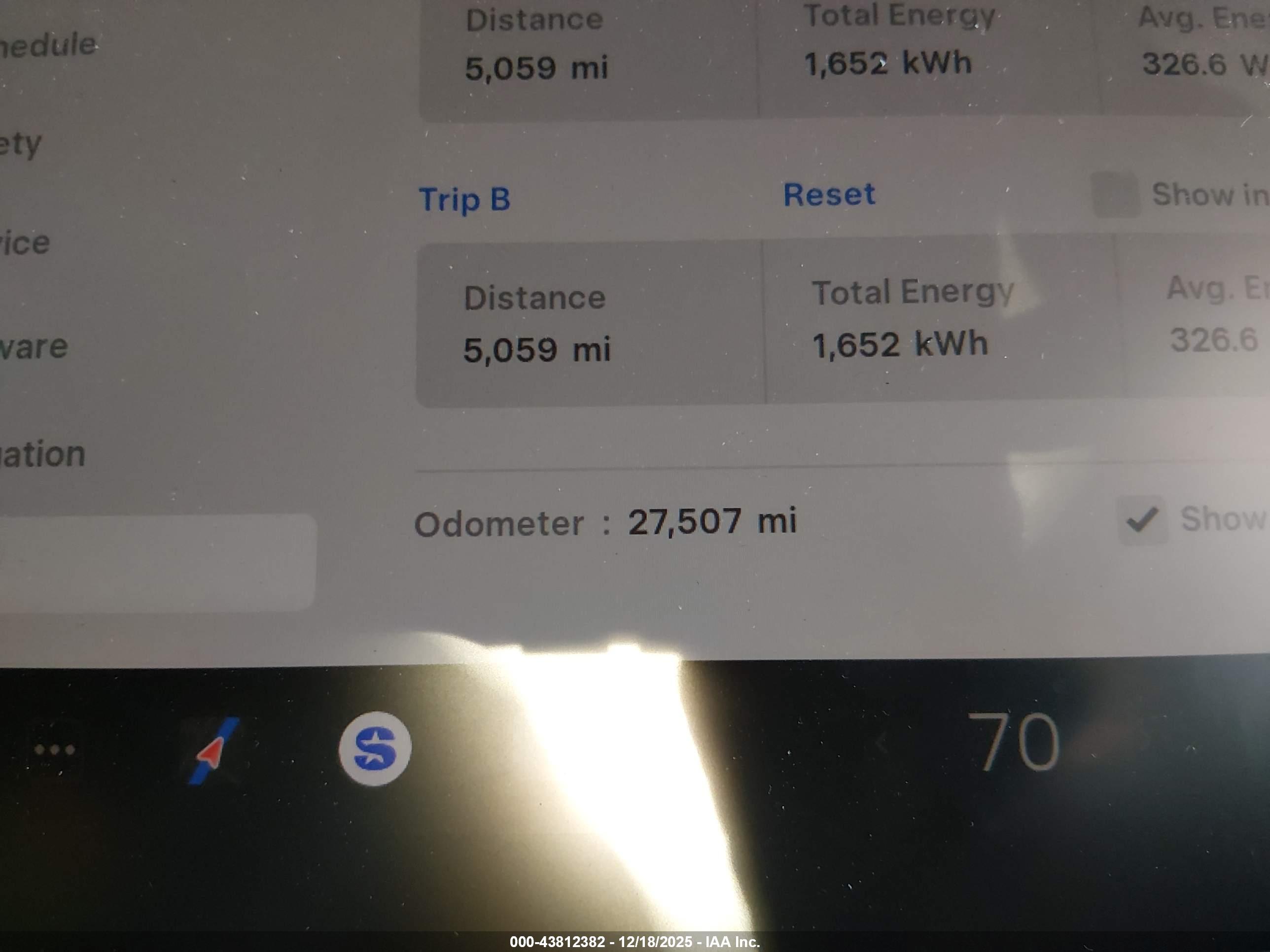 TESLA MODEL image 7