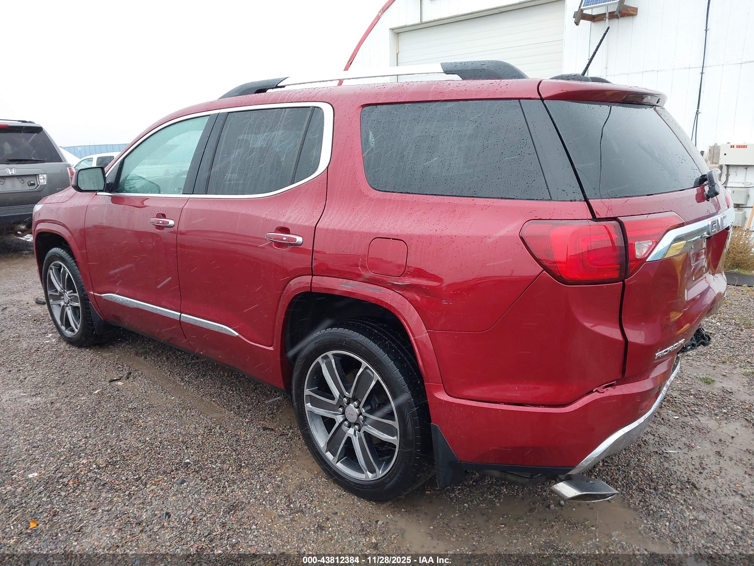GMC ACADIA image 3