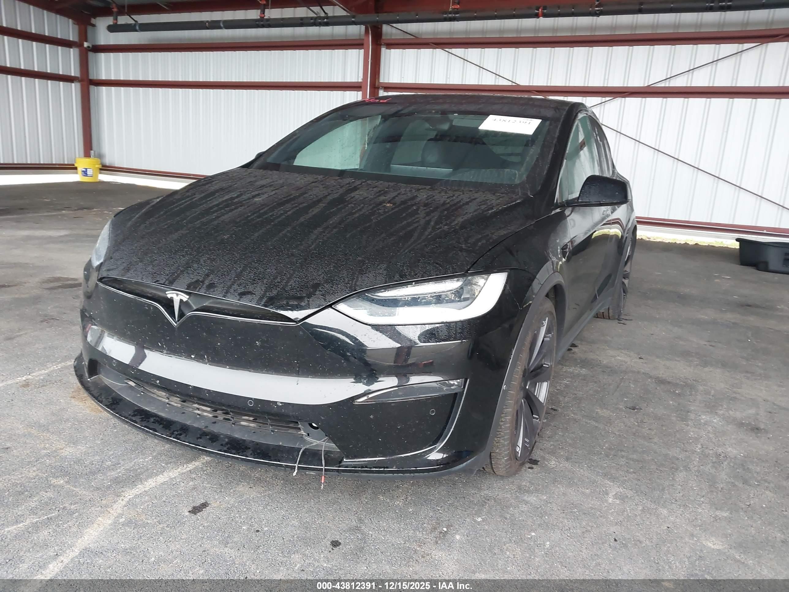 TESLA MODEL image 2