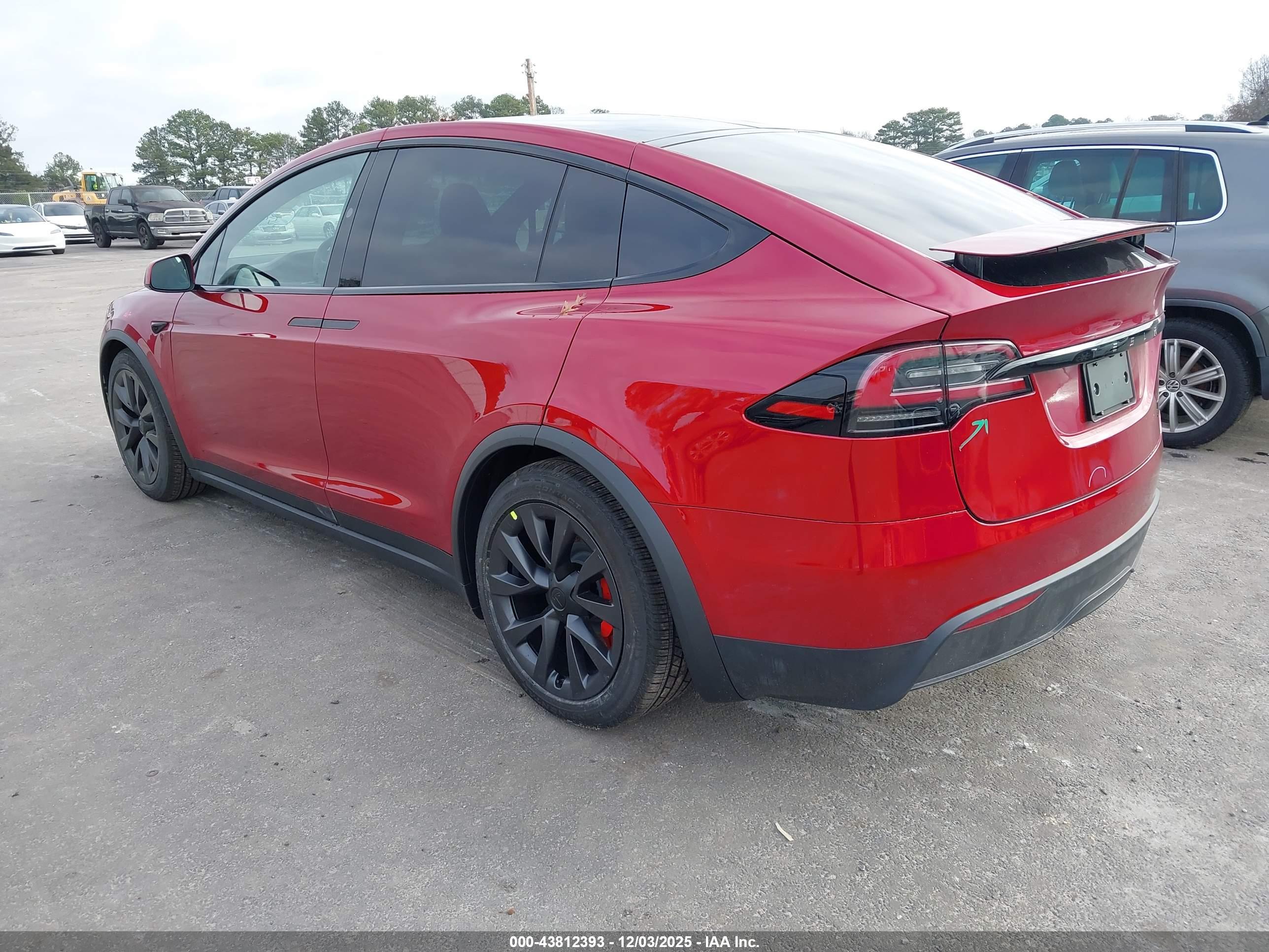 TESLA MODEL image 3
