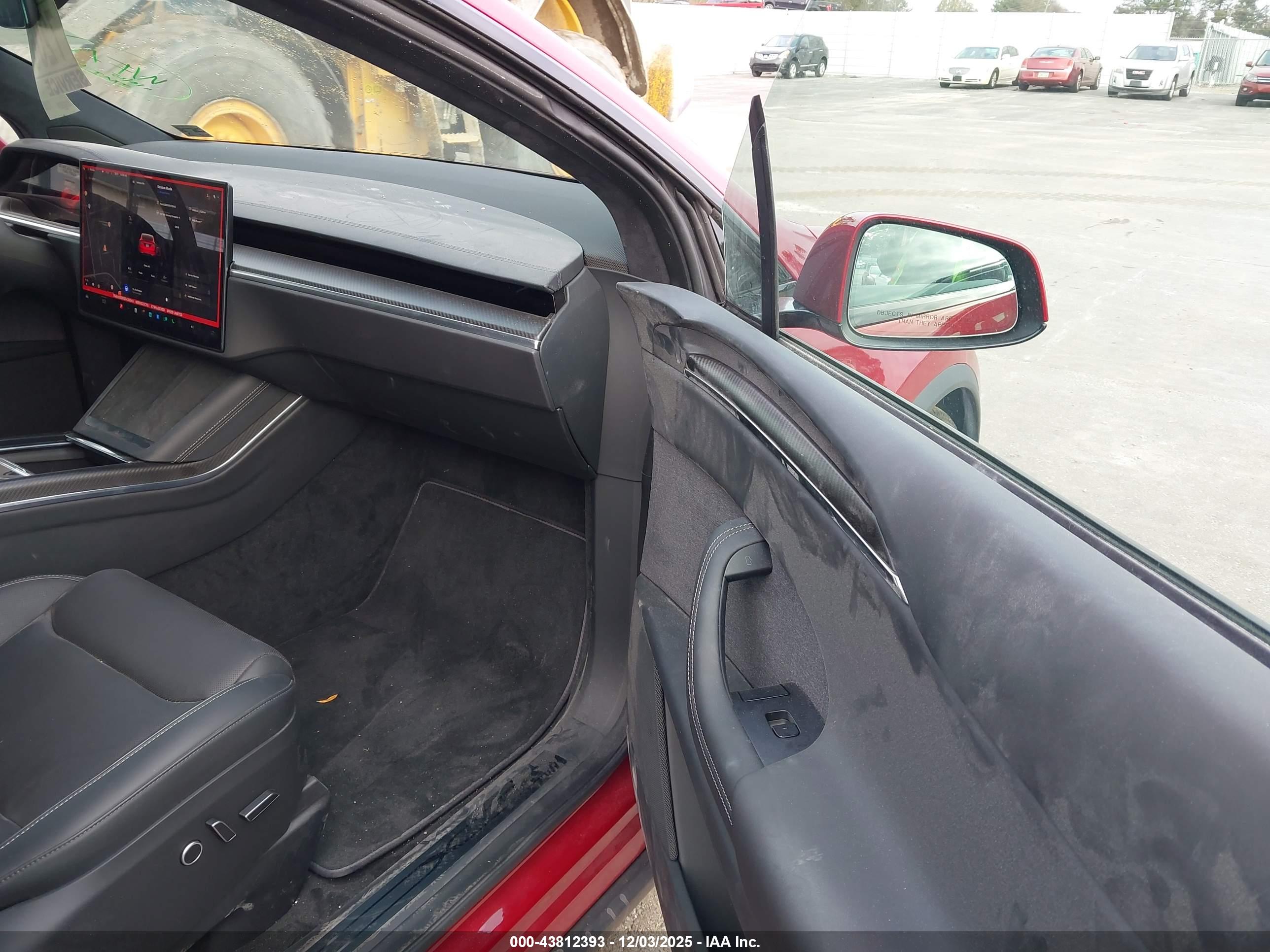 TESLA MODEL image 5